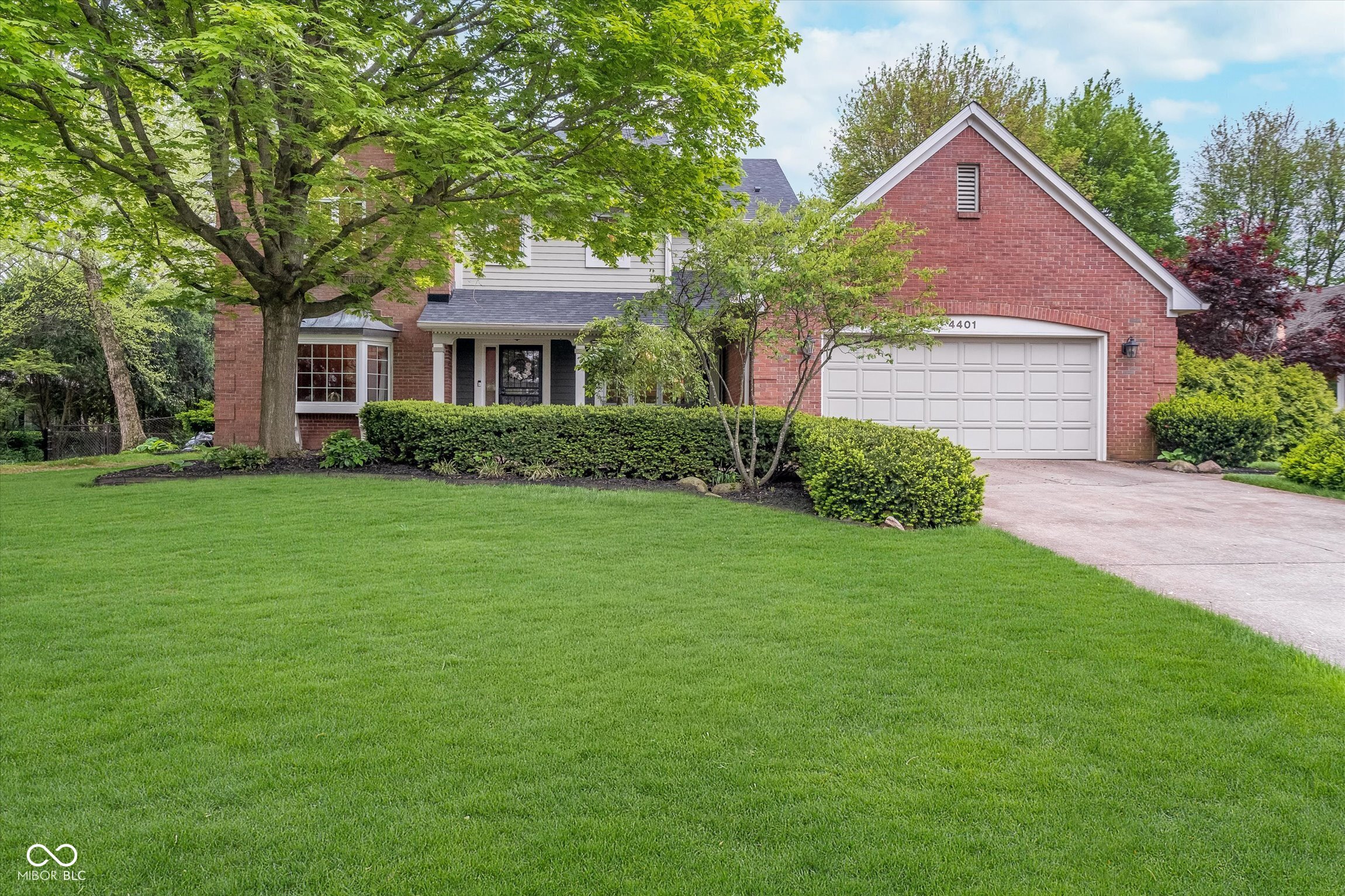 4401 W Hunters Ridge W Lane
