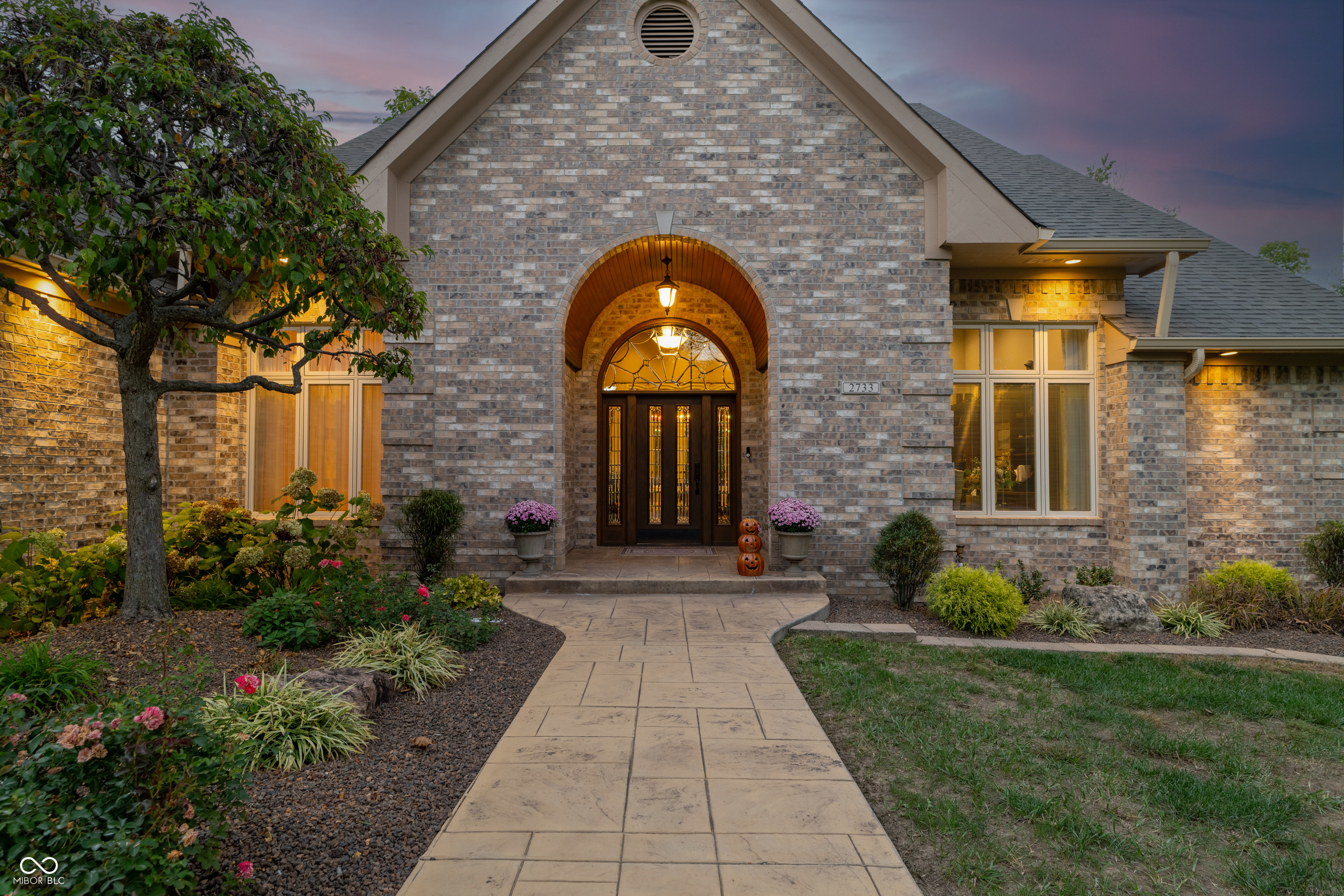 2733 Foxborough Drive