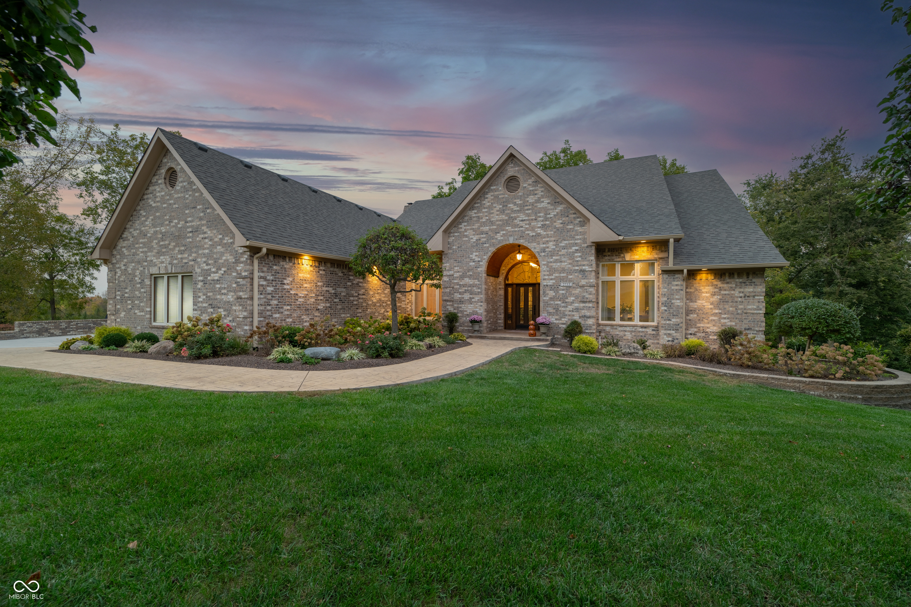2733 Foxborough Drive