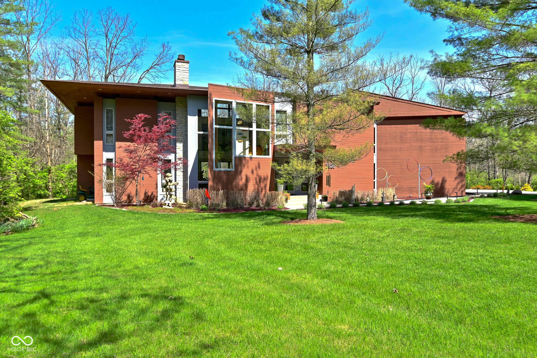 5528 State Road 144