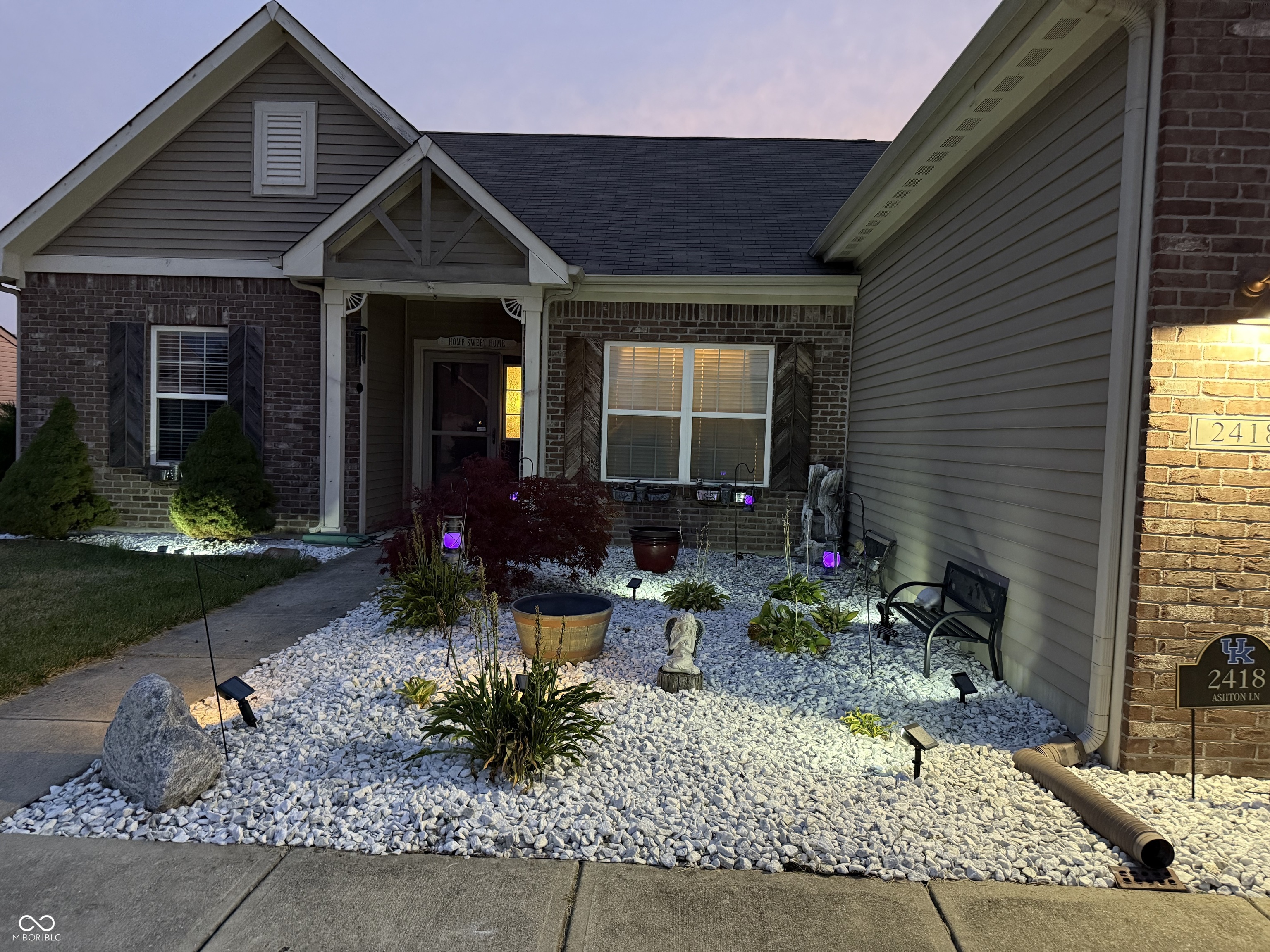2418 Ashton Lane