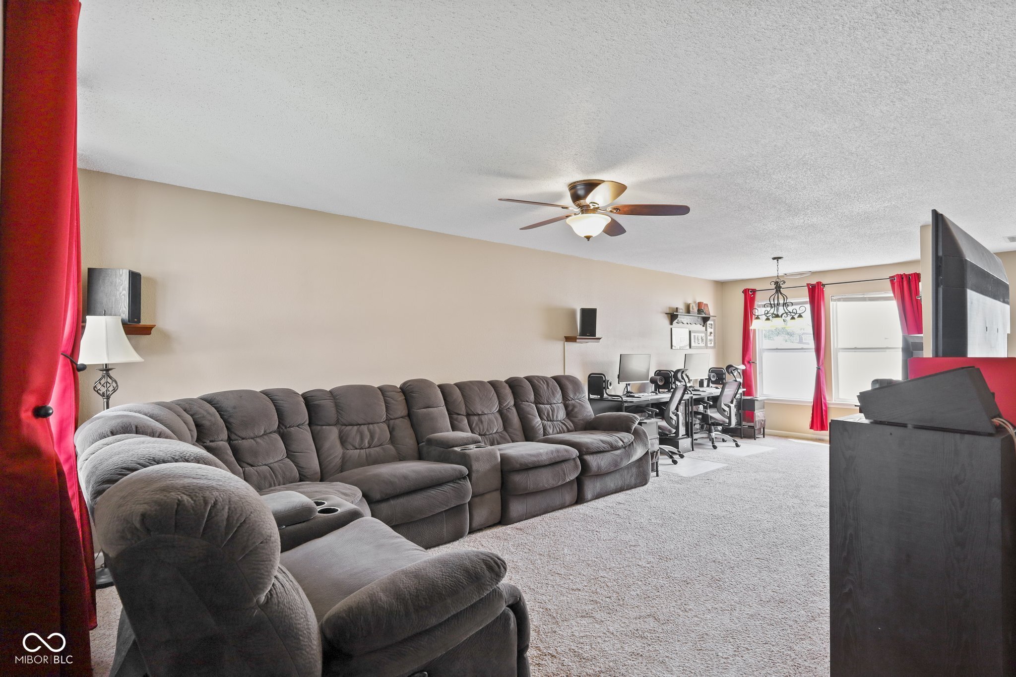 351 Sunbeam Lane