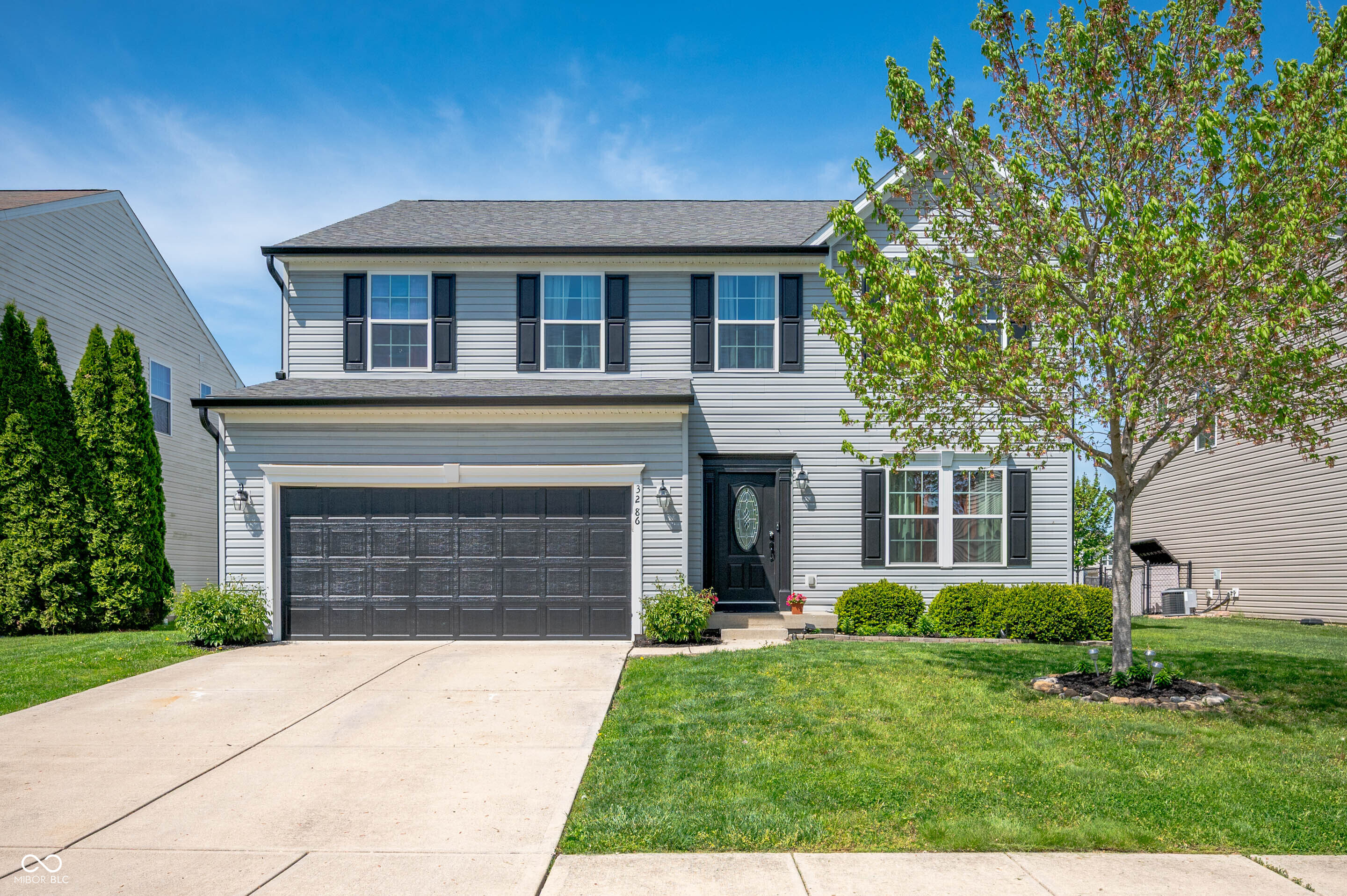 3286 Hemlock Street