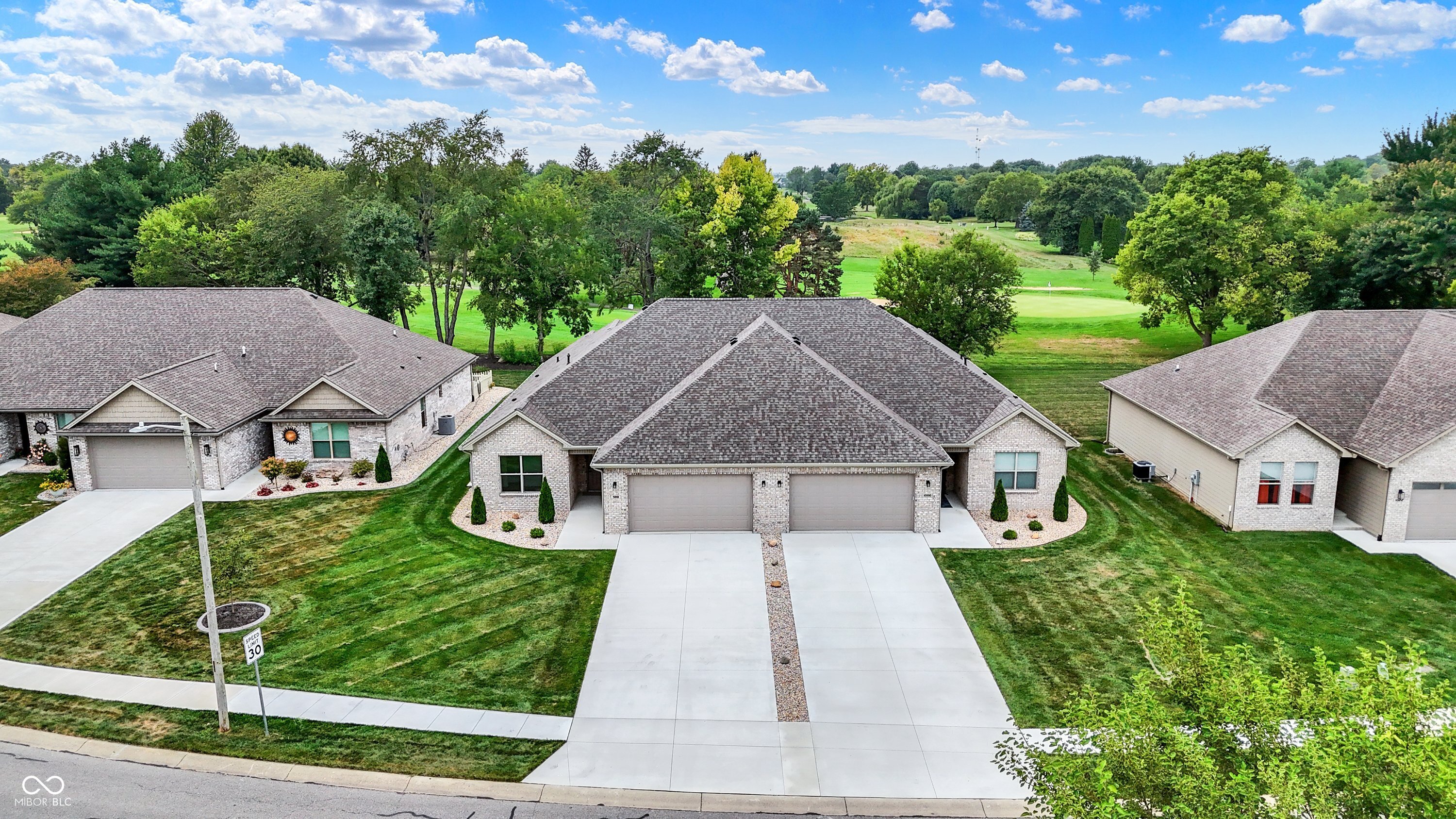 980 Paris Drive