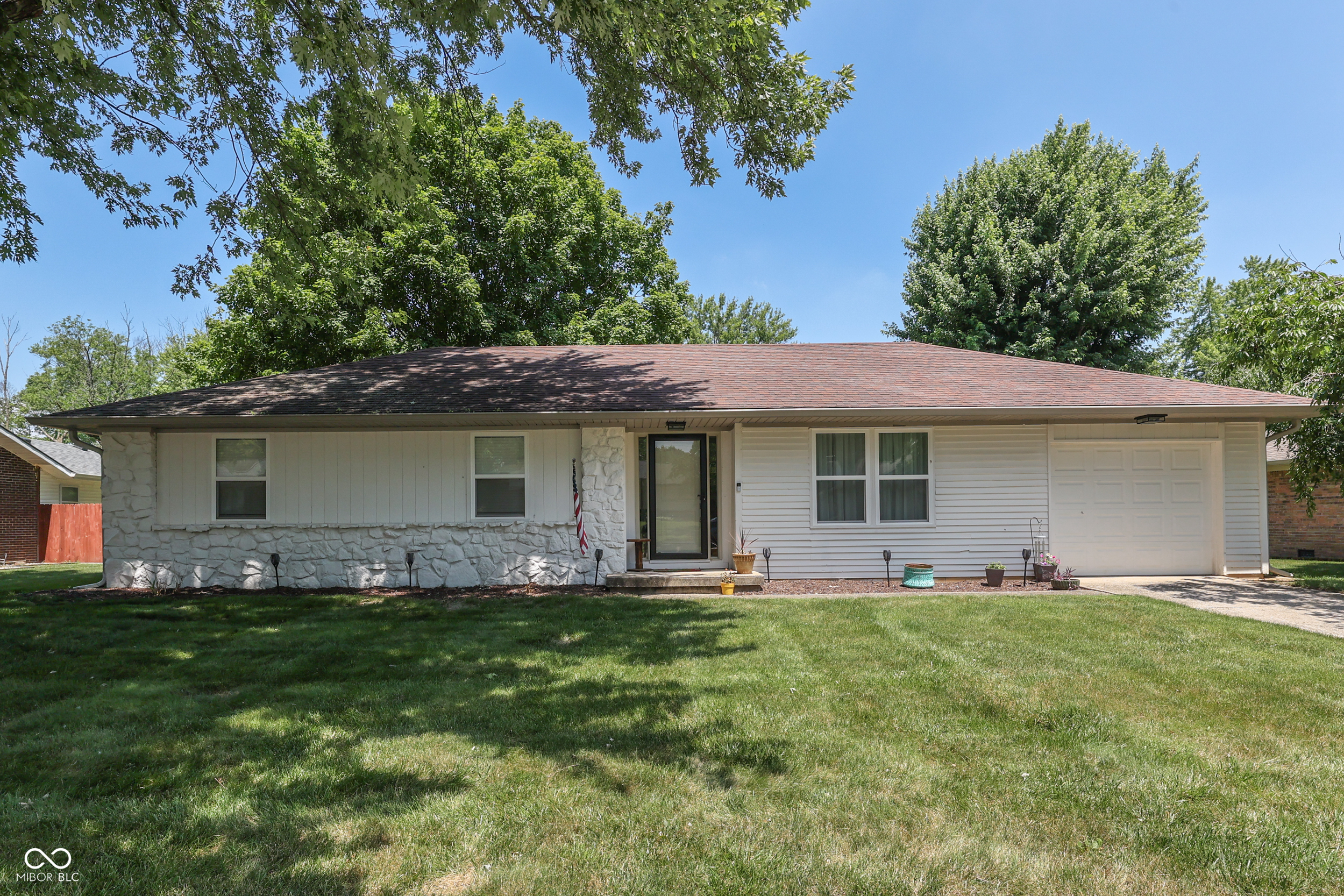 1234 Castle Drive