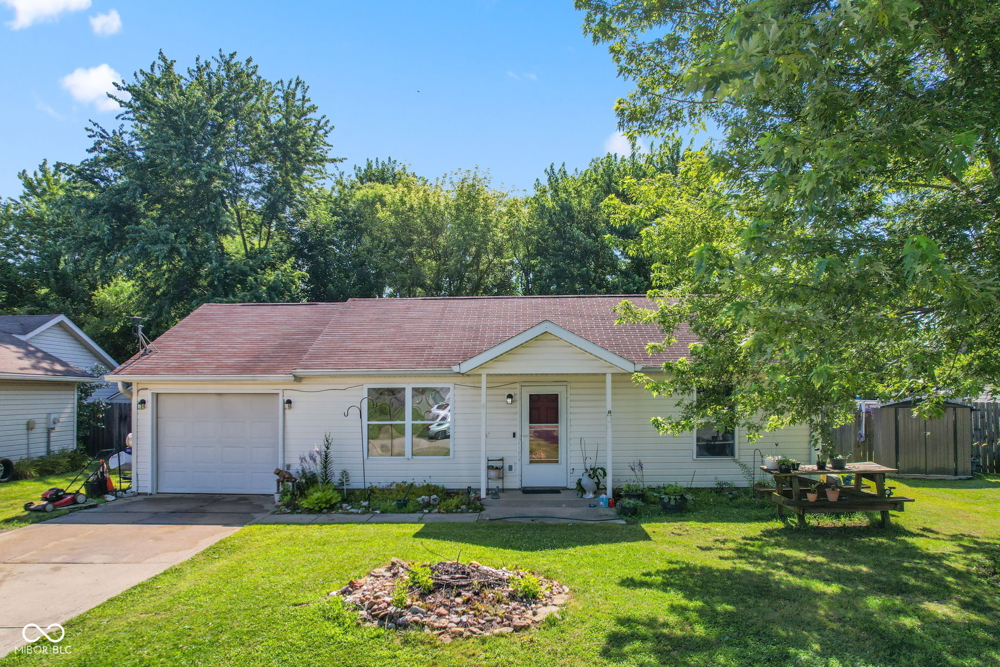 7359 Woodruff Lane