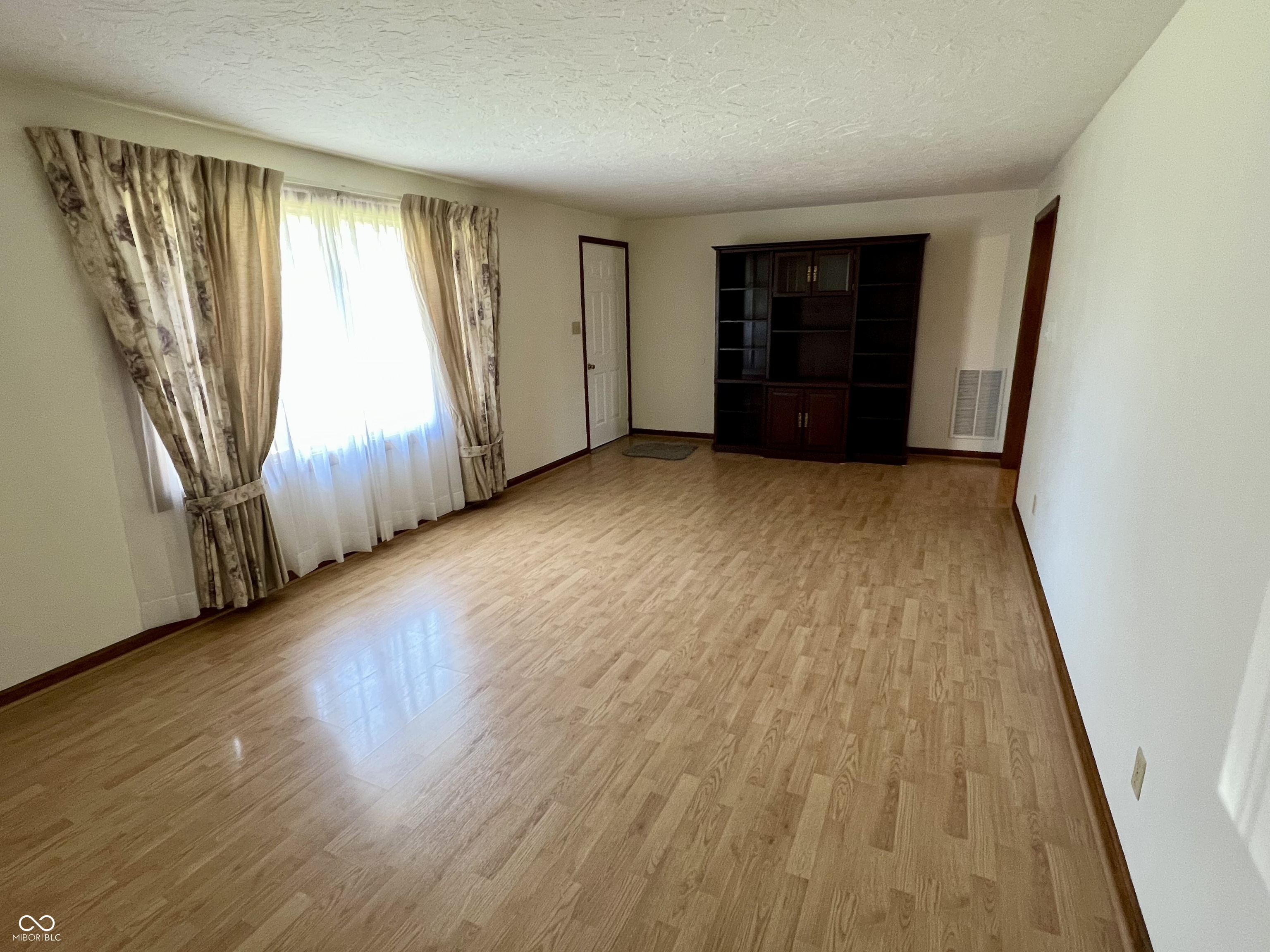 508 E Hillside Drive