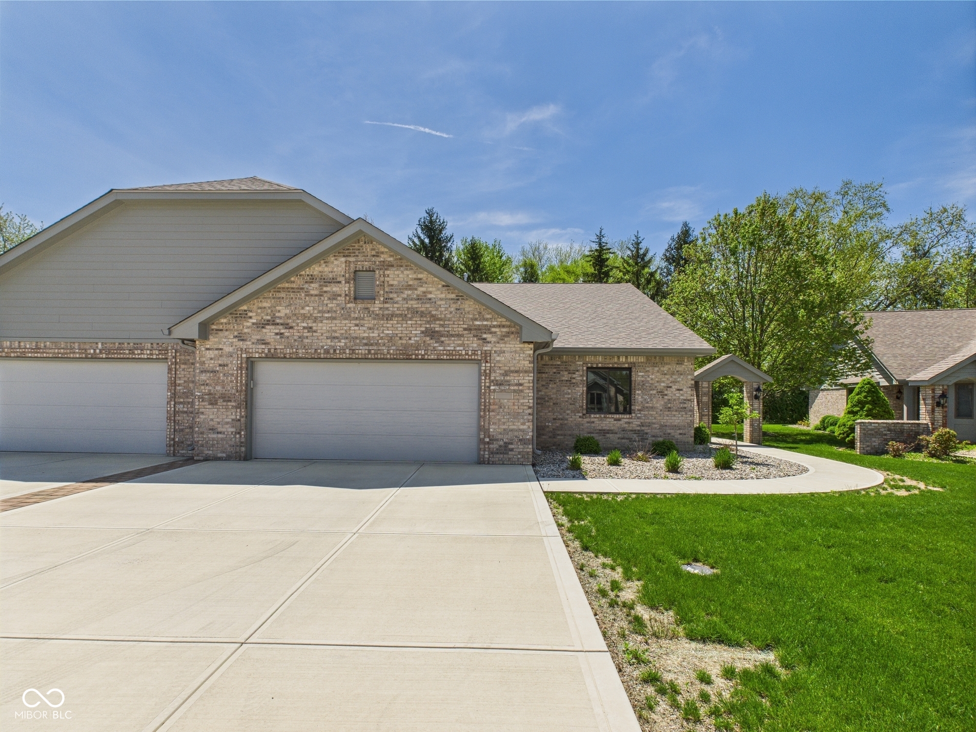 2327 Mimosa Lane