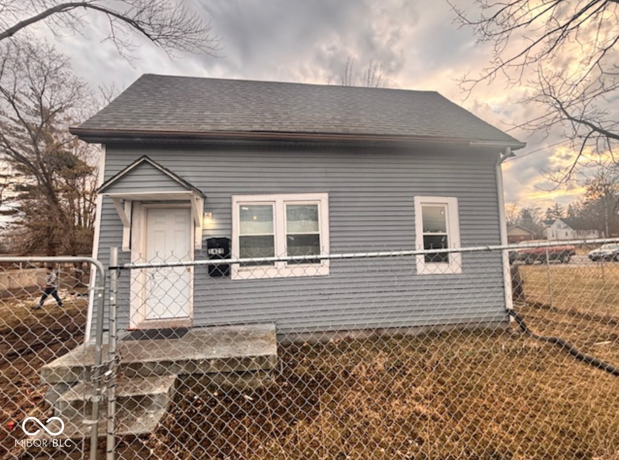 1425 W 9th Street