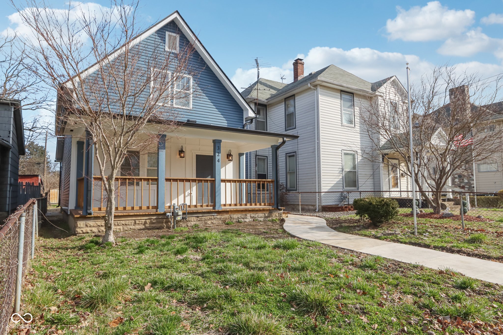 324 W 7th Street