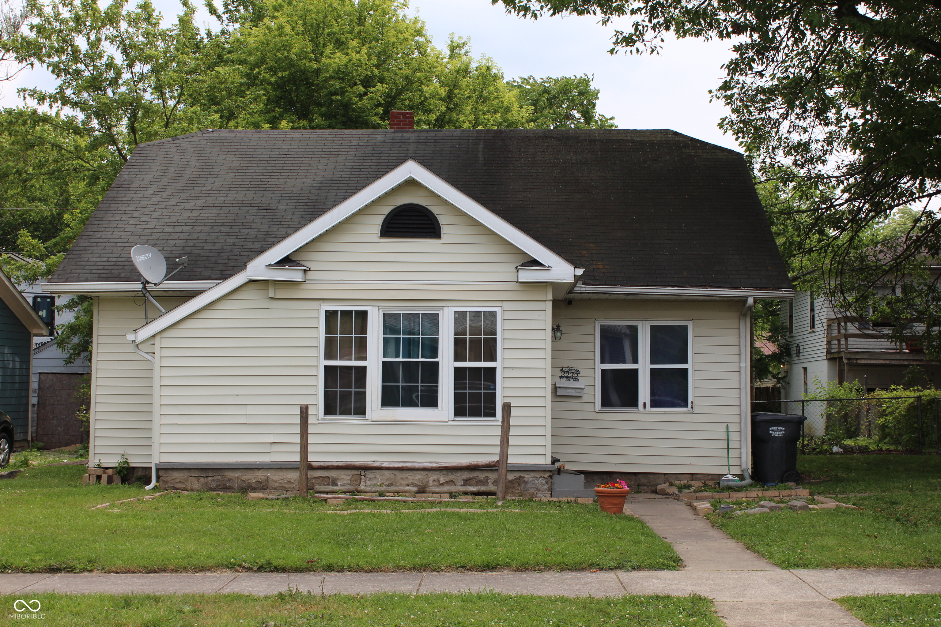 2232 Fairview Street