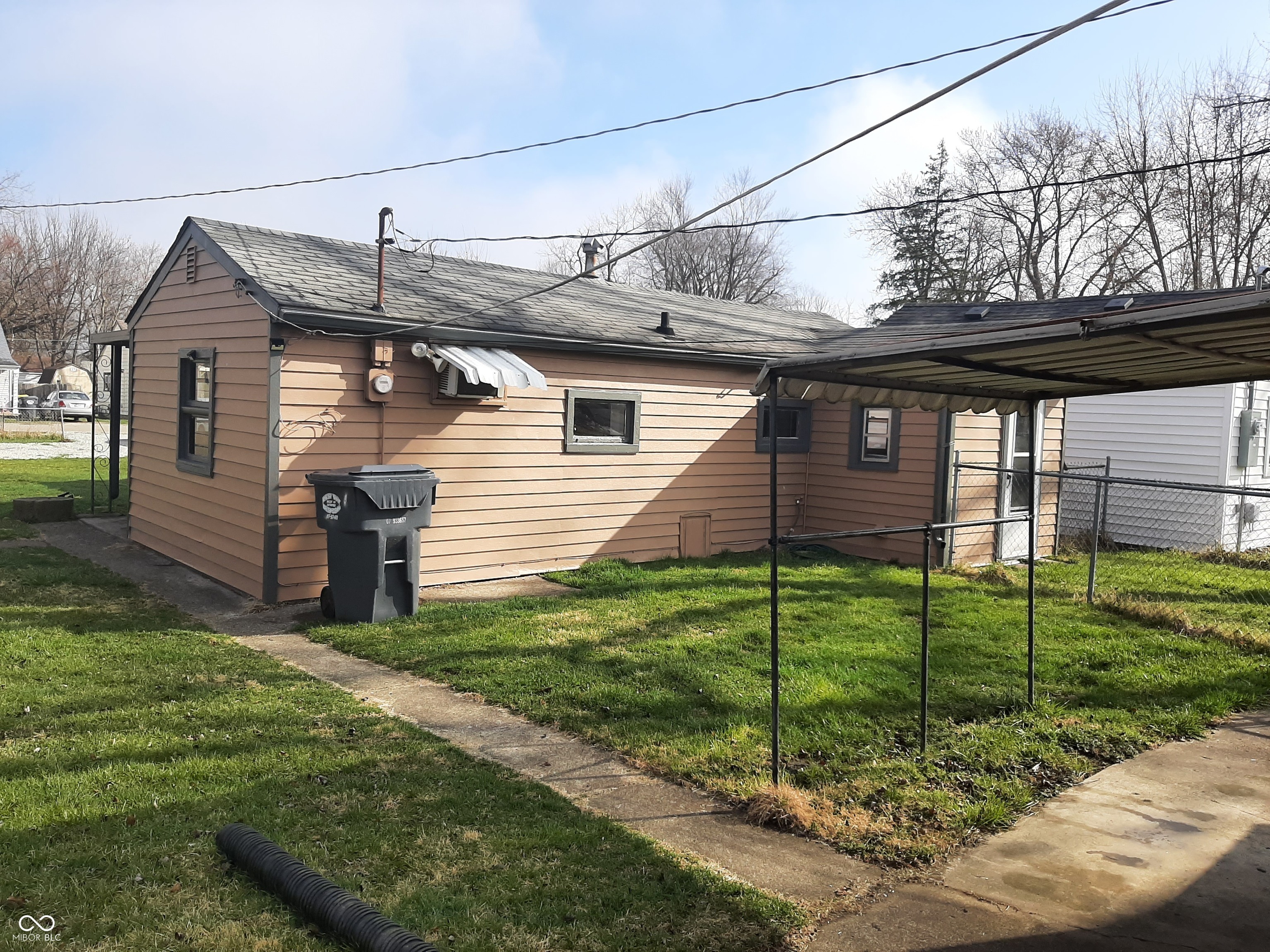 2233 W 28th Street