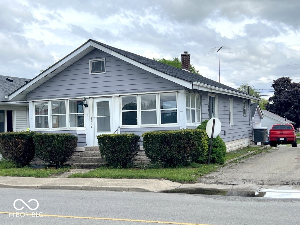 2924 Main Street