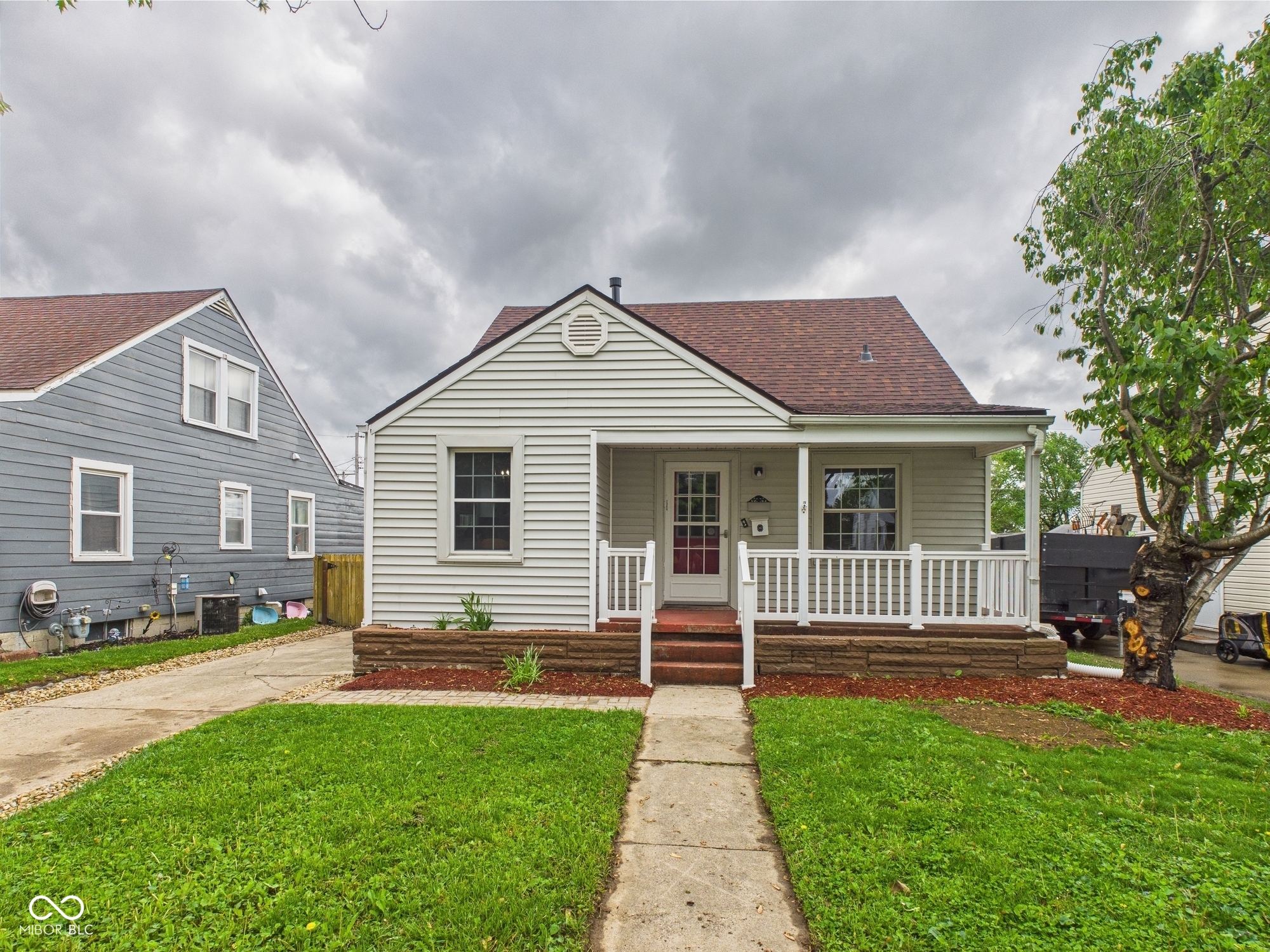 2908 Fairview Street