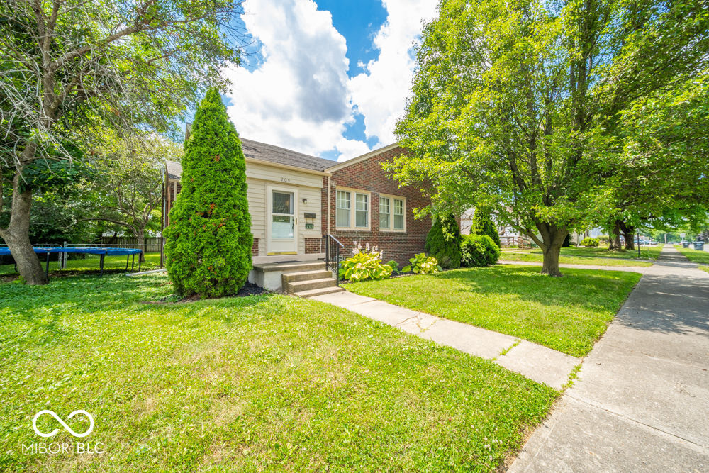 209 E 37th Street