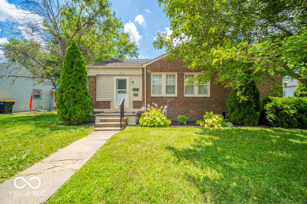 209 E 37th Street