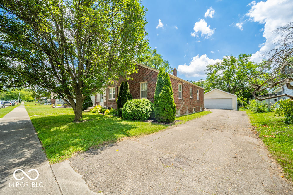 209 E 37th Street