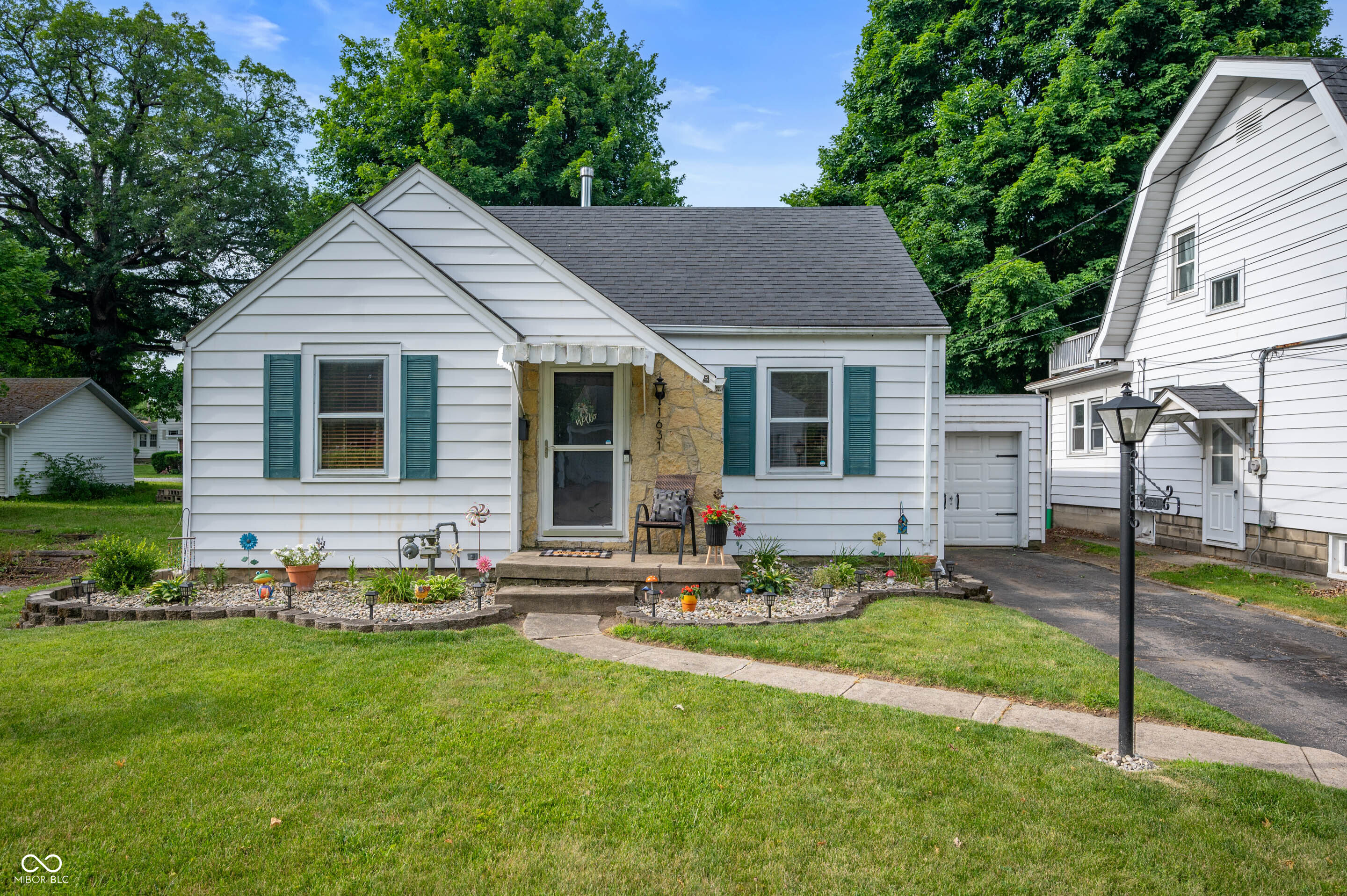 1631 E 8th Street