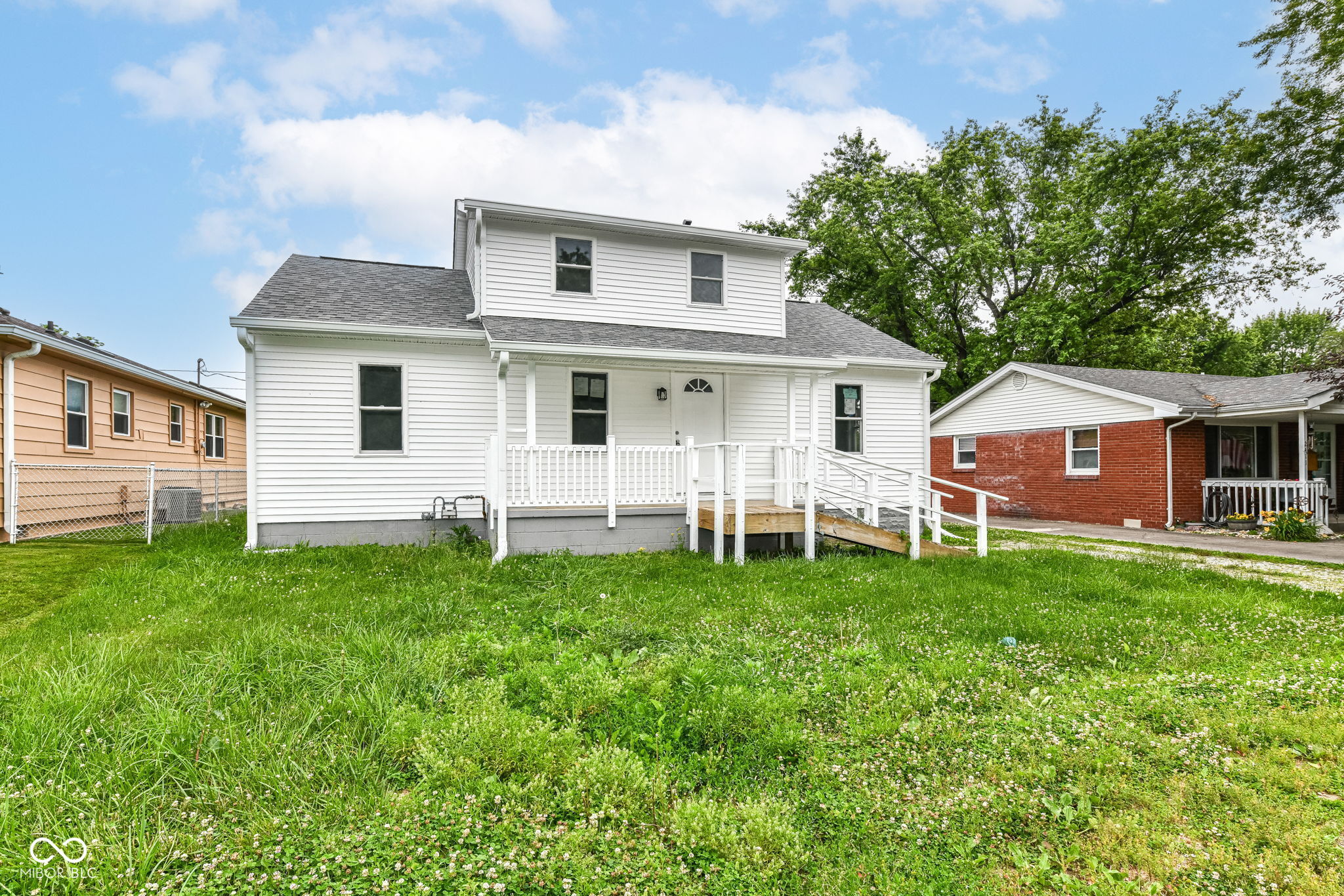 2413 Fowler Street