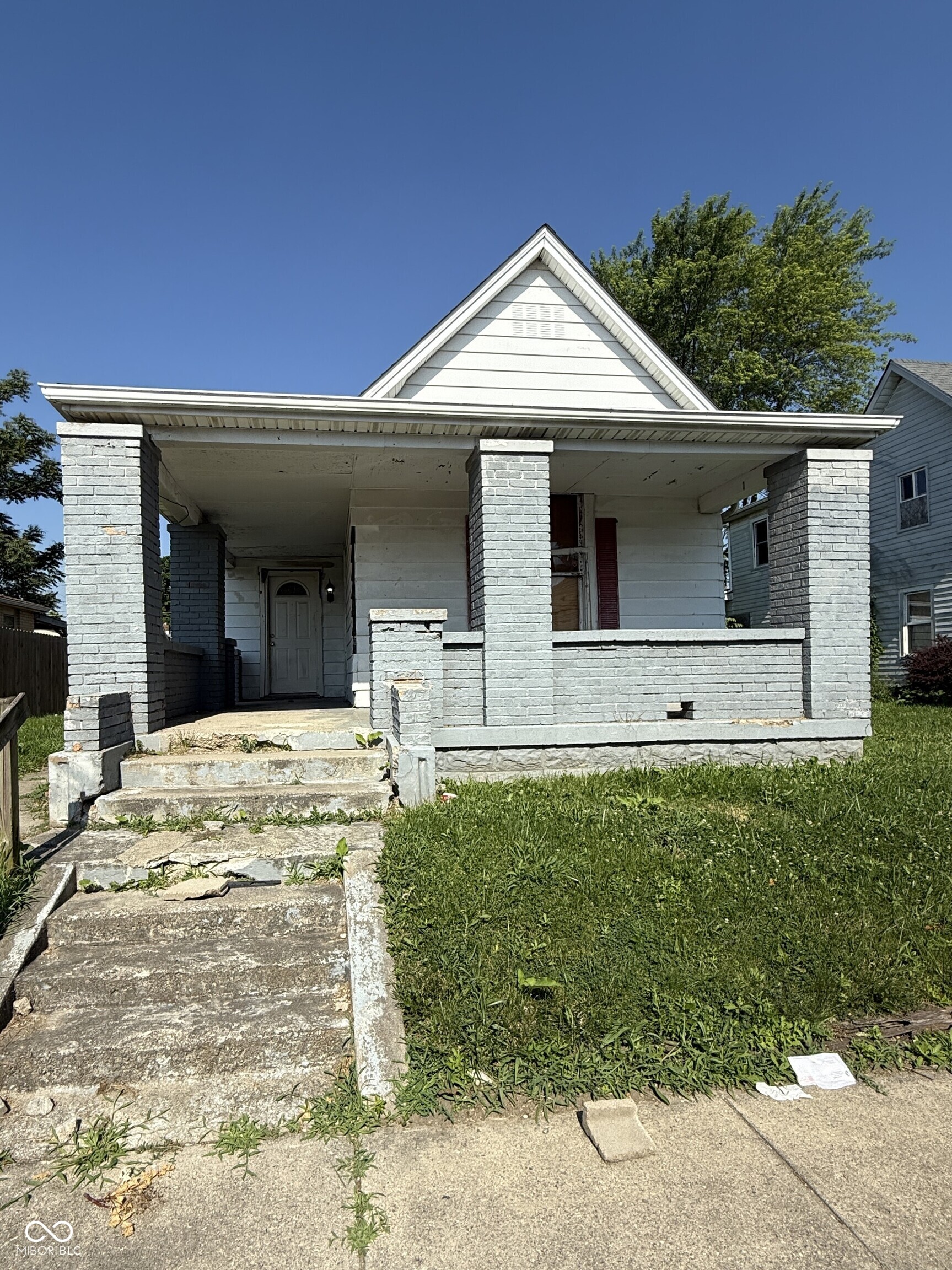 2215 Noble Street