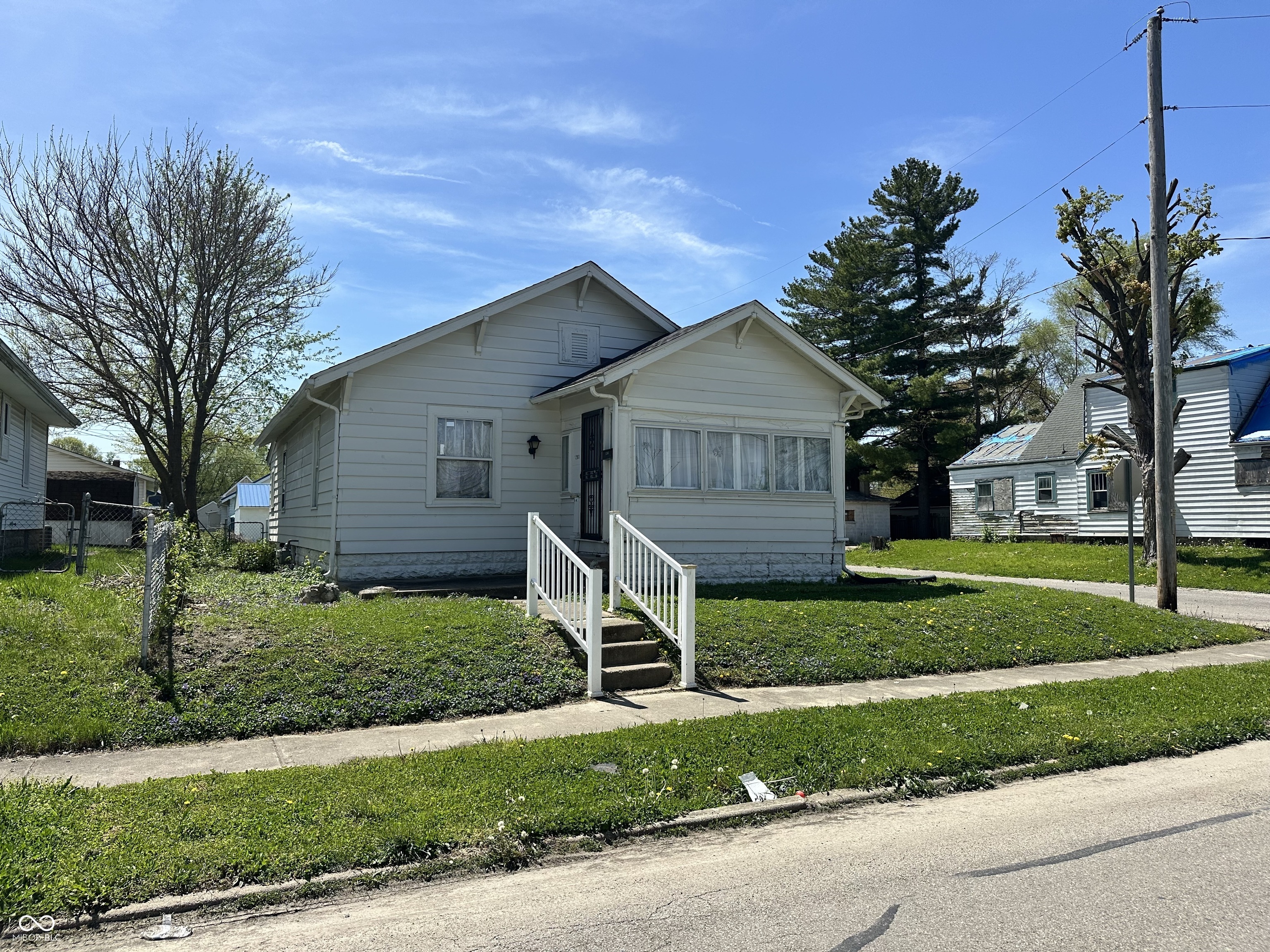 1203 E 27th Street