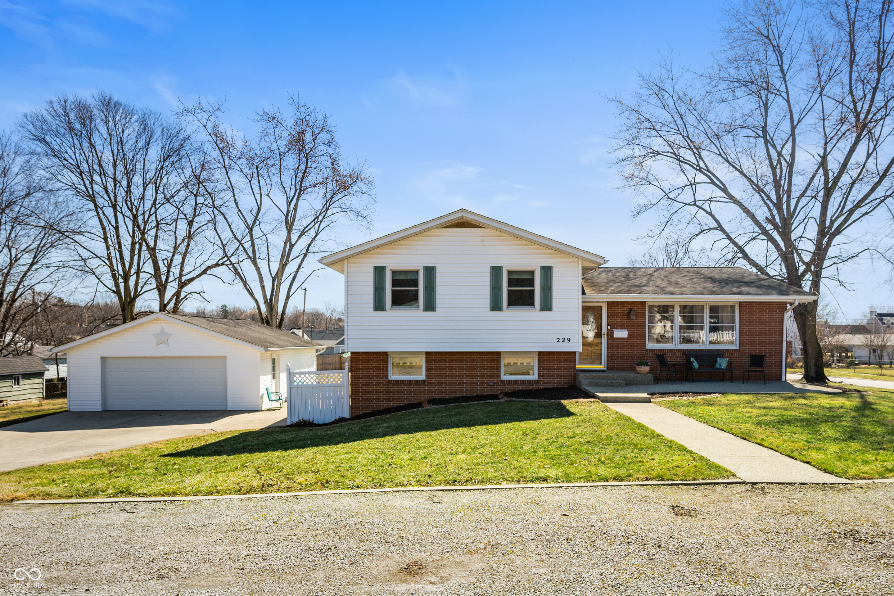 229 W Taylor Street