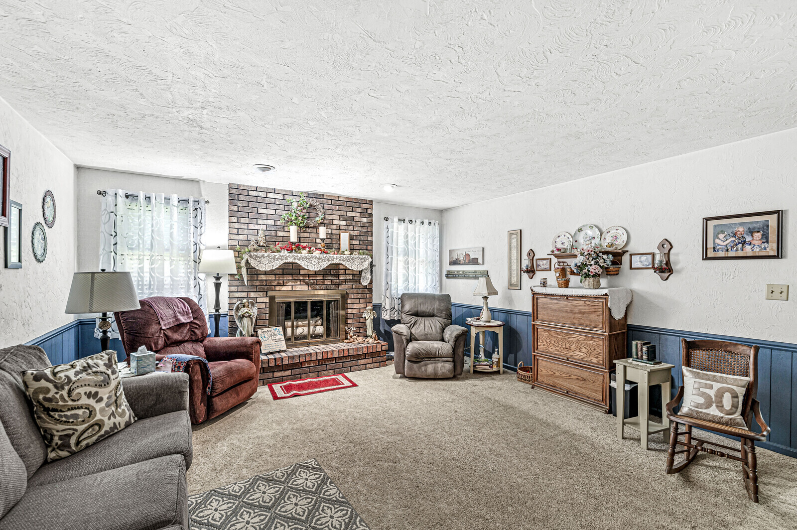 105 W Falcon Run