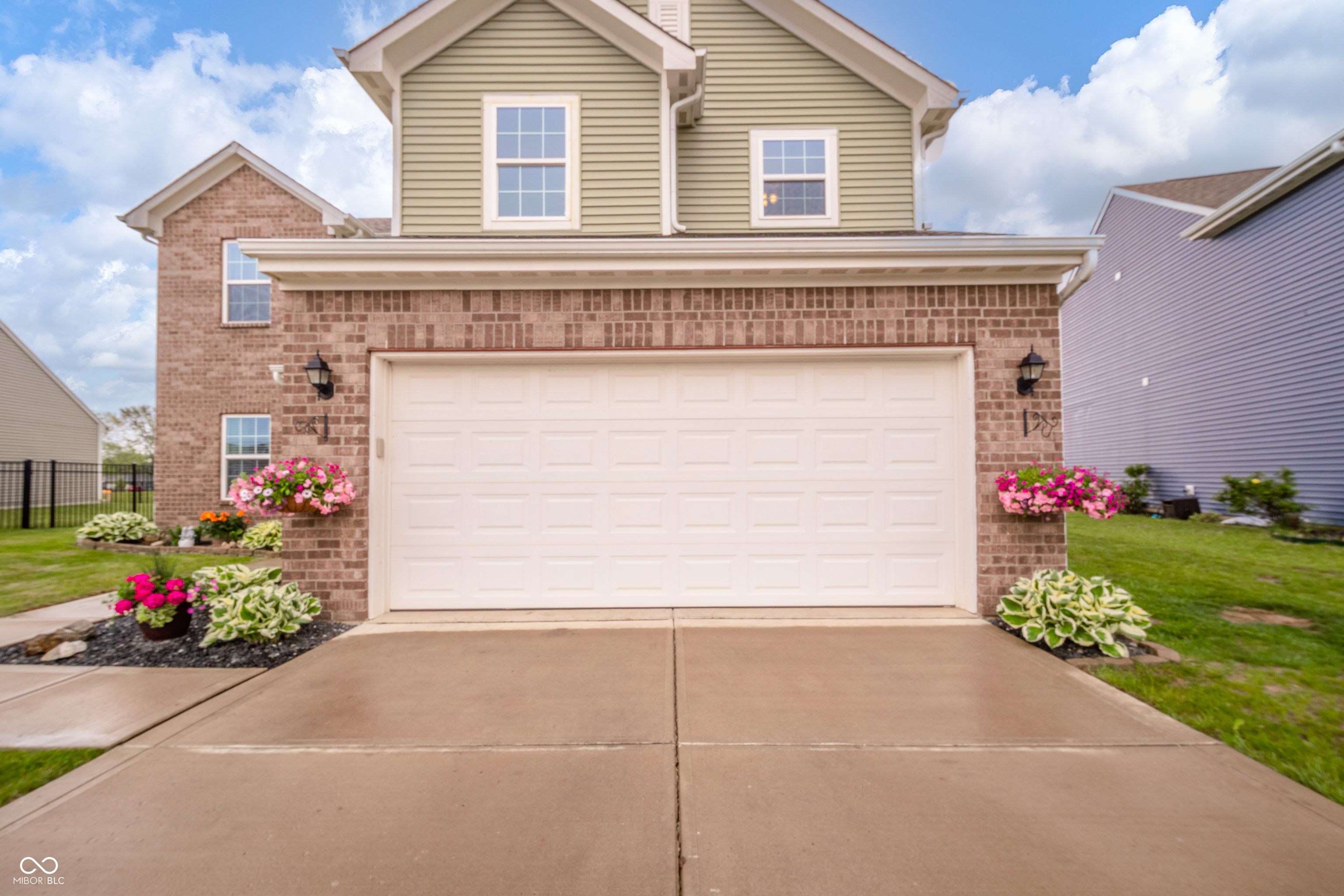 6579 Aster Drive