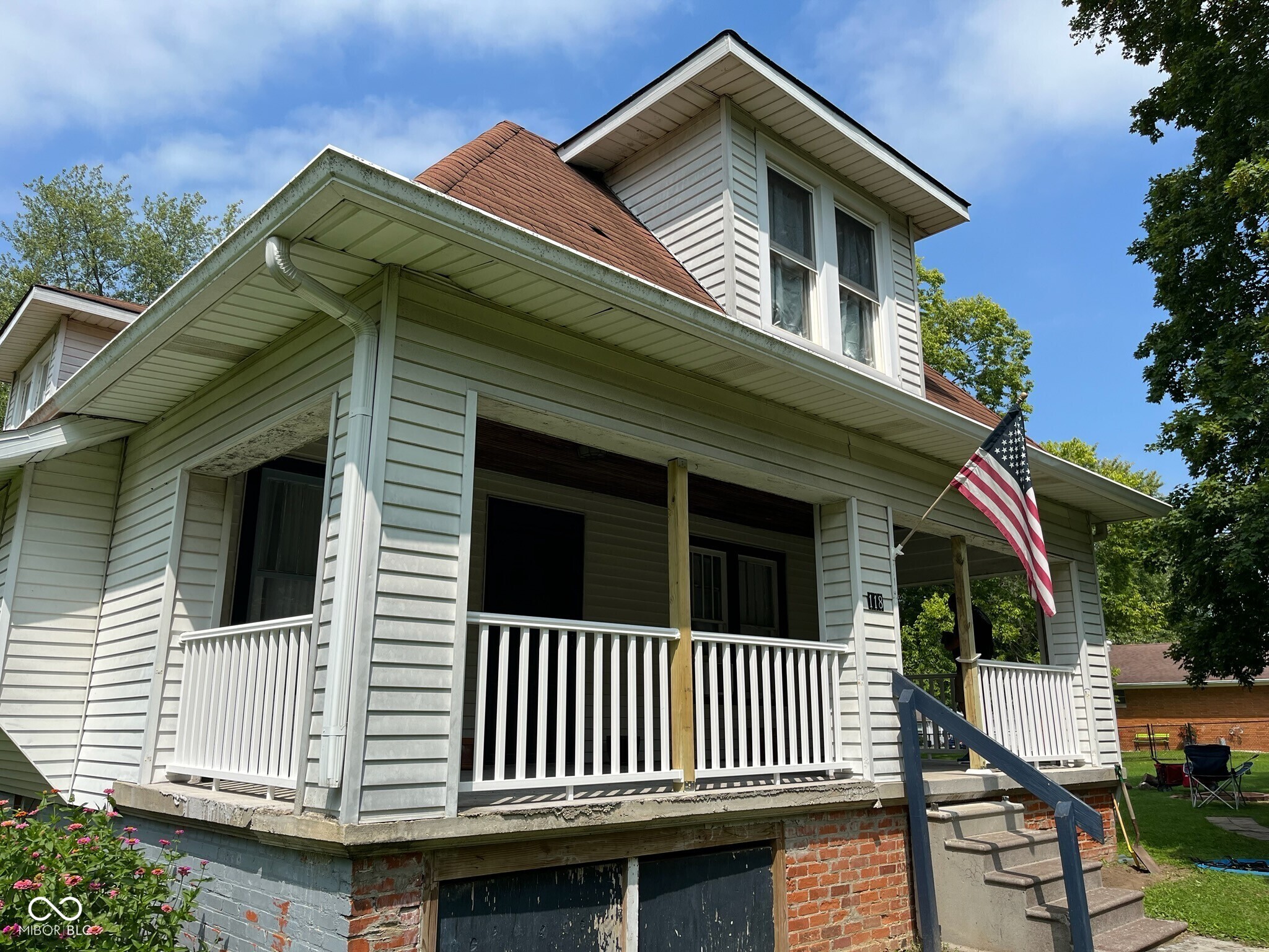 118 S Swain Street