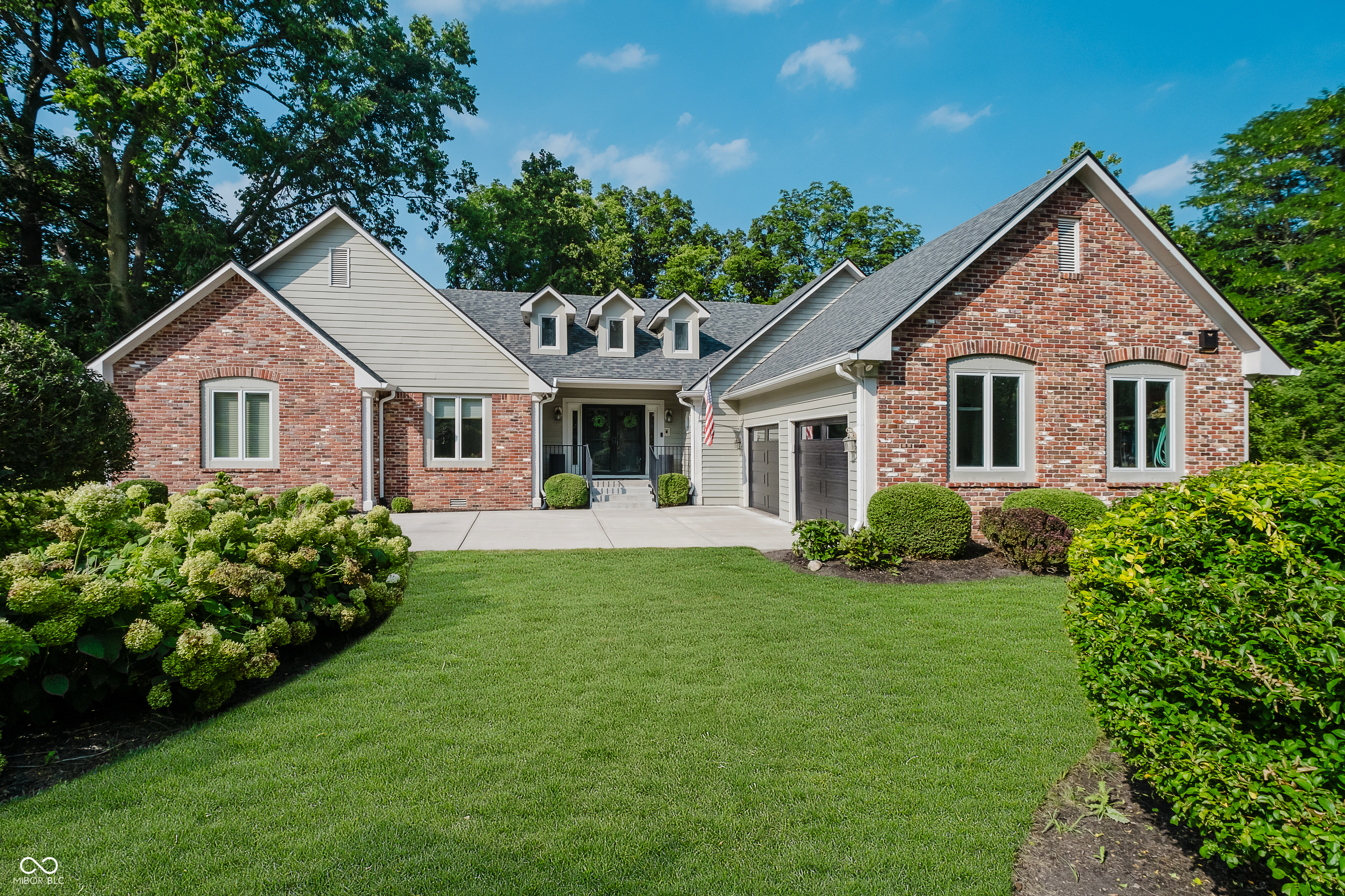 8541 Helmsman Circle