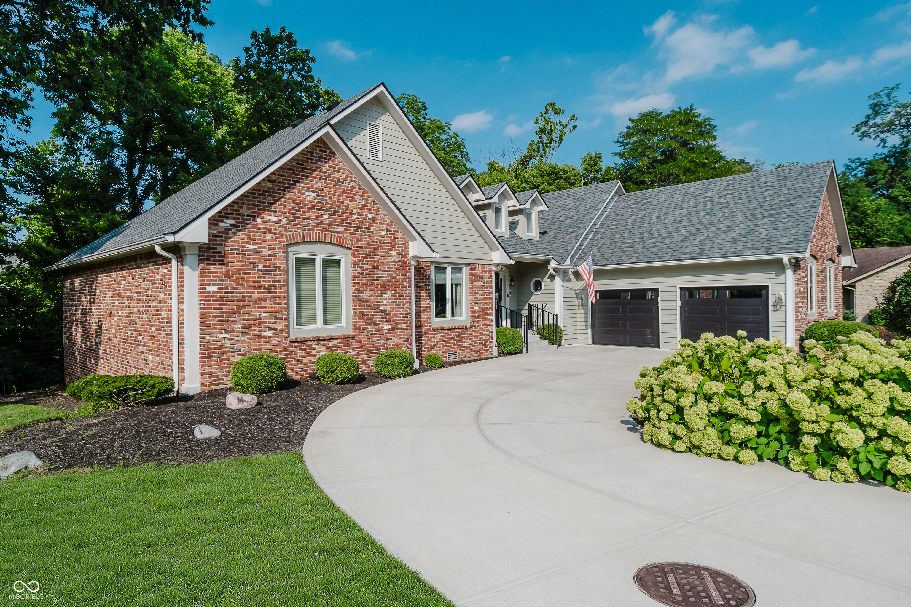 8541 Helmsman Circle