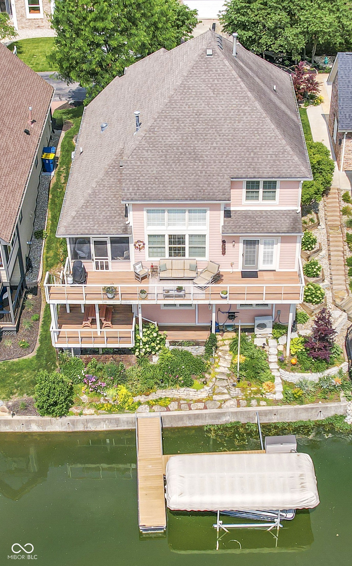 11244 Blackwalnut Point