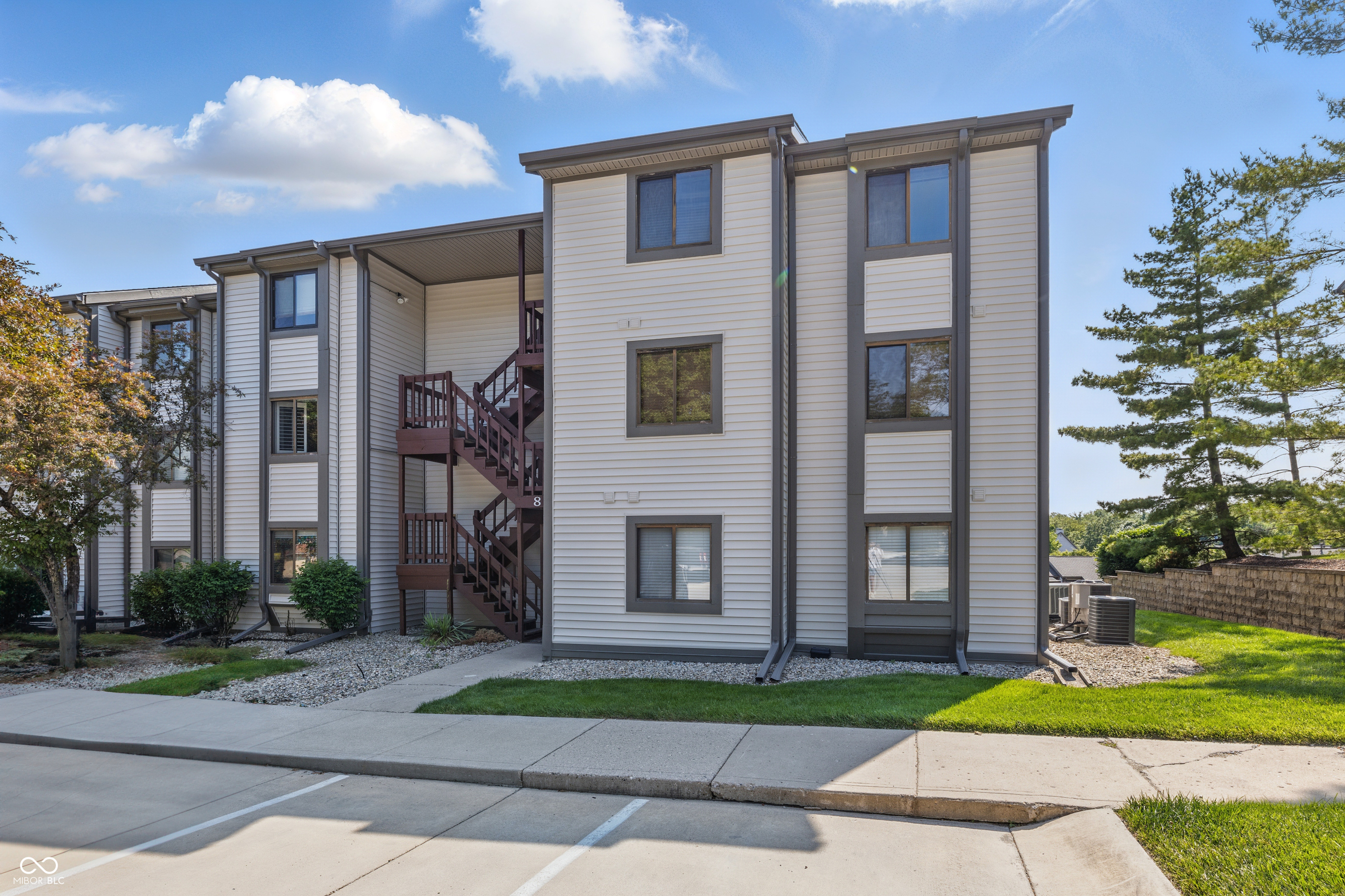 8158 Shorewalk Drive