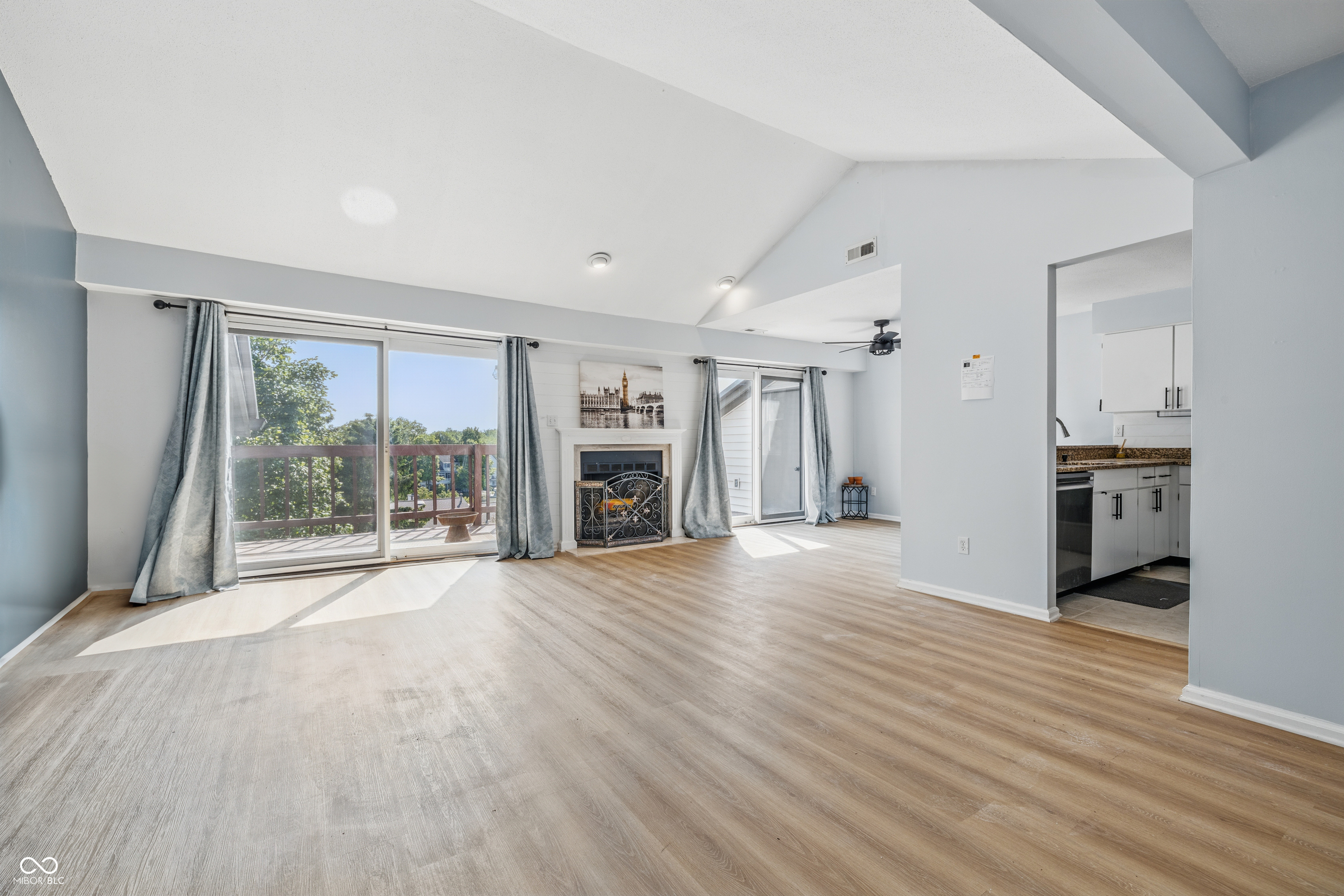 8158 Shorewalk Drive