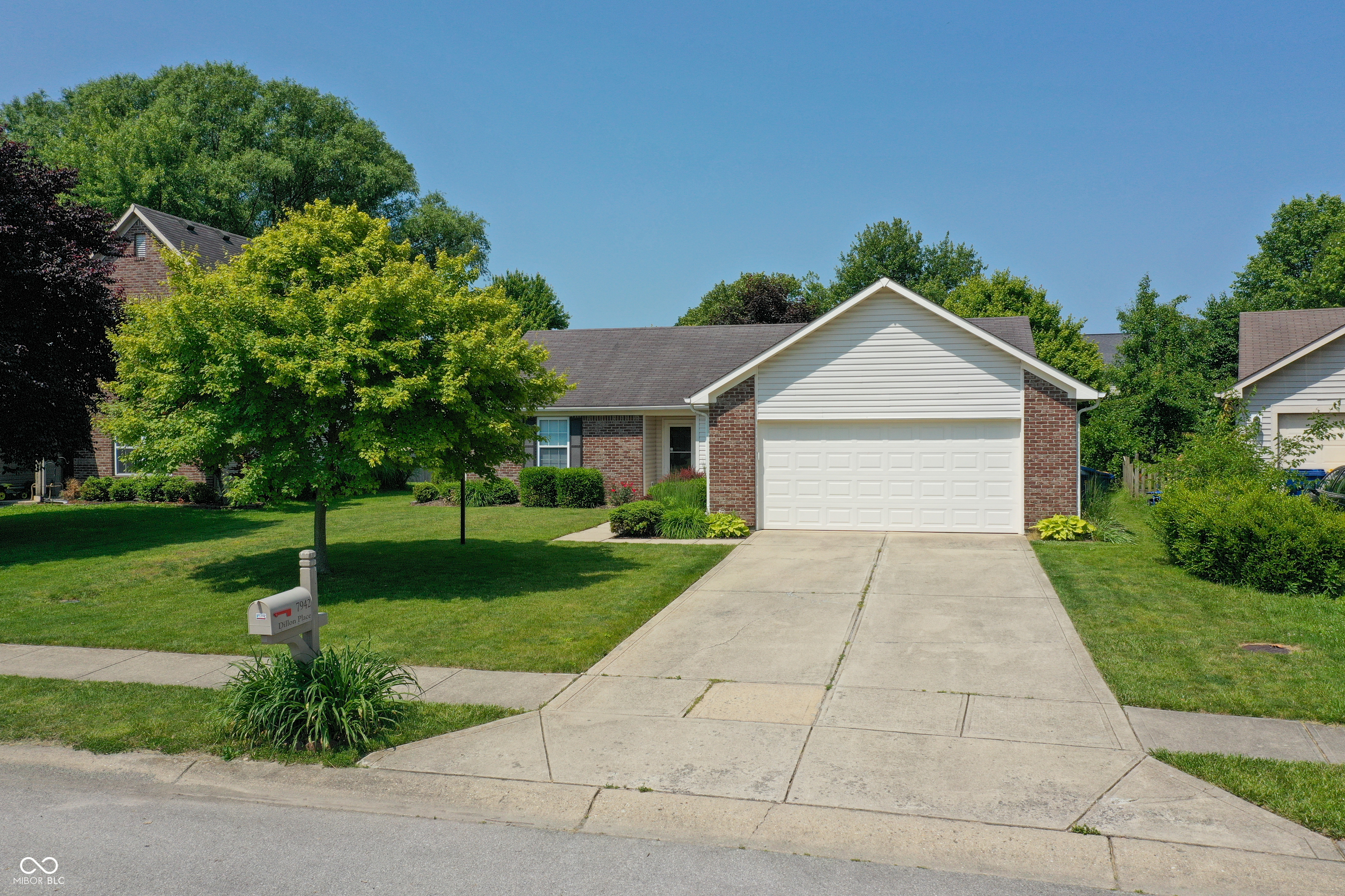 7942 Dillon Place