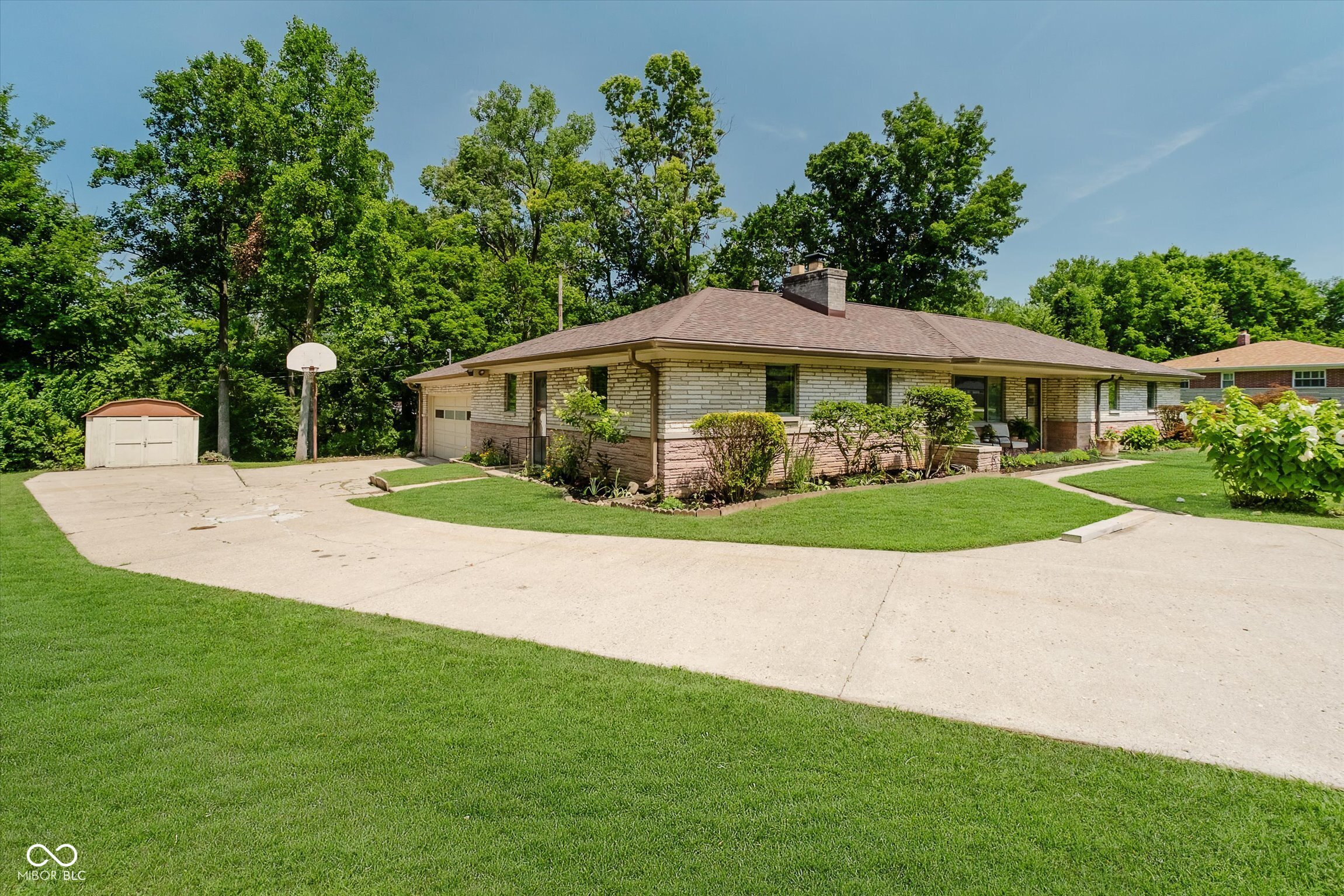7145 Hawks Hill Road