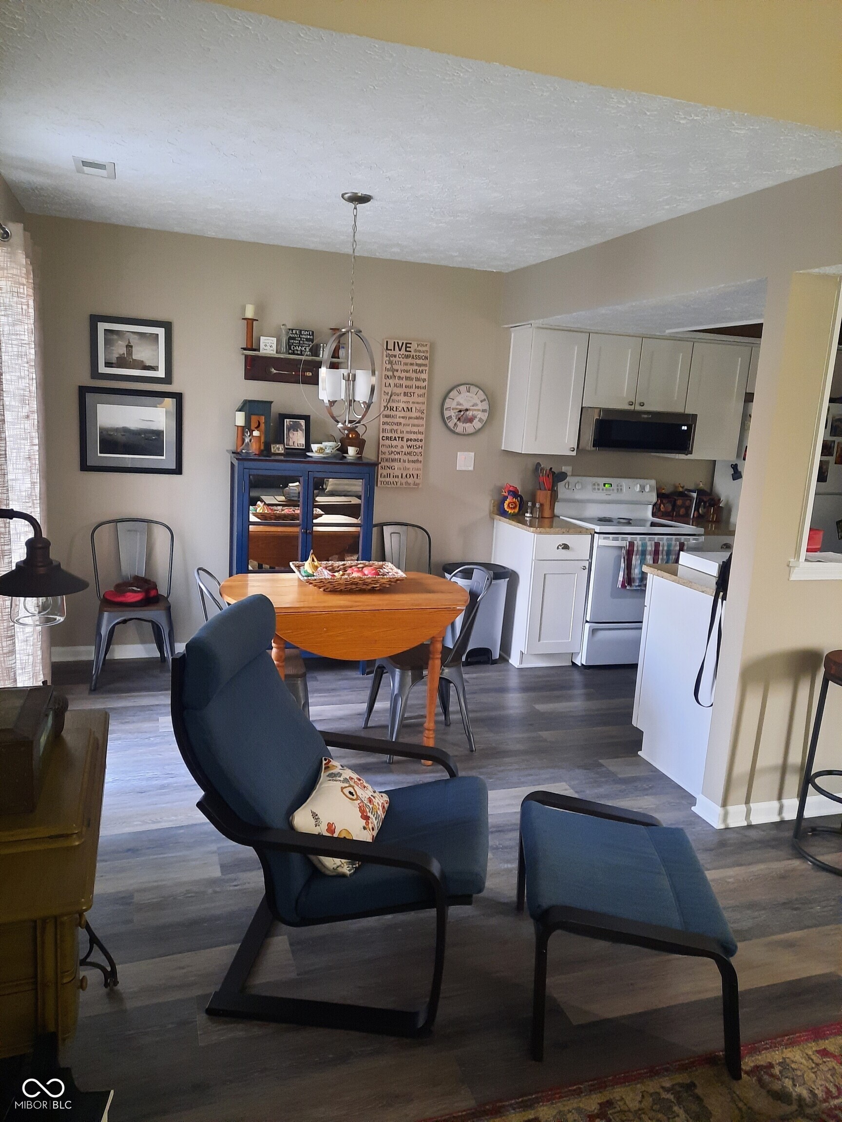 6368 Bayside Court