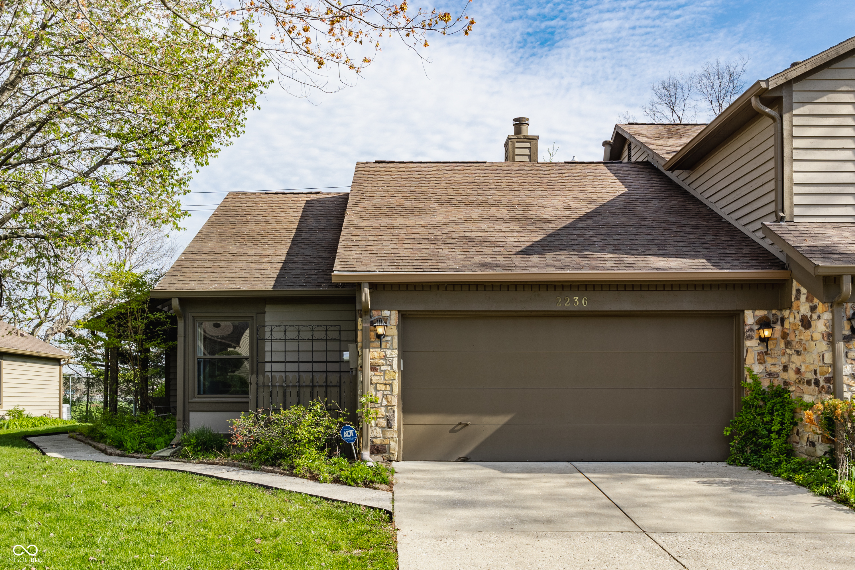 2236 Calaveras Way