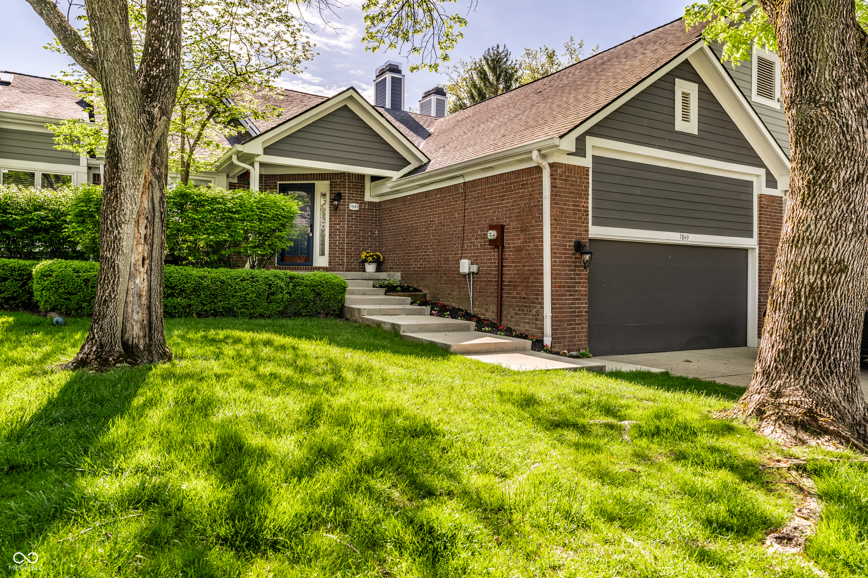 7849 Clearwater Cove Drive