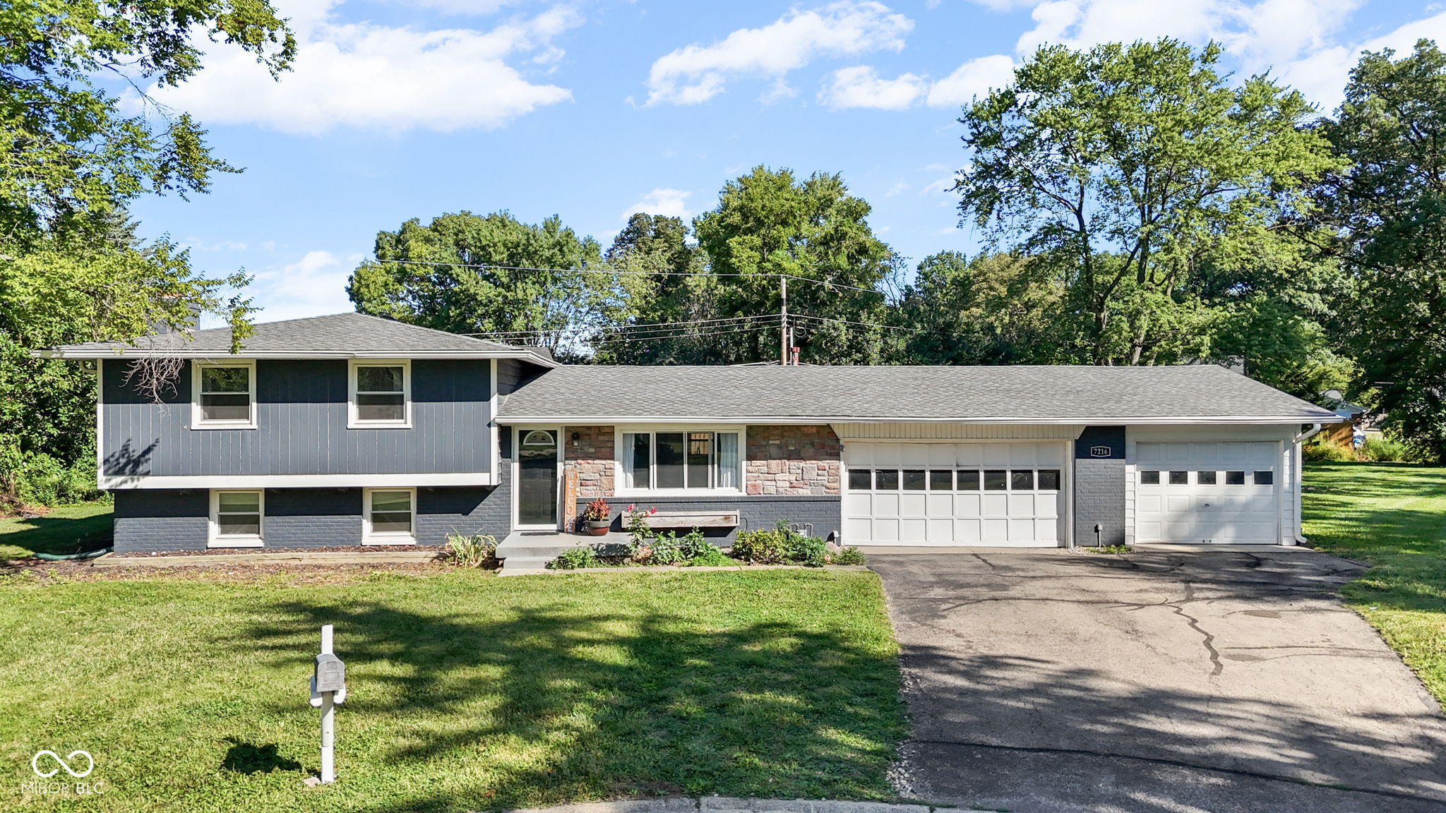 7216 Cricklewood Circle