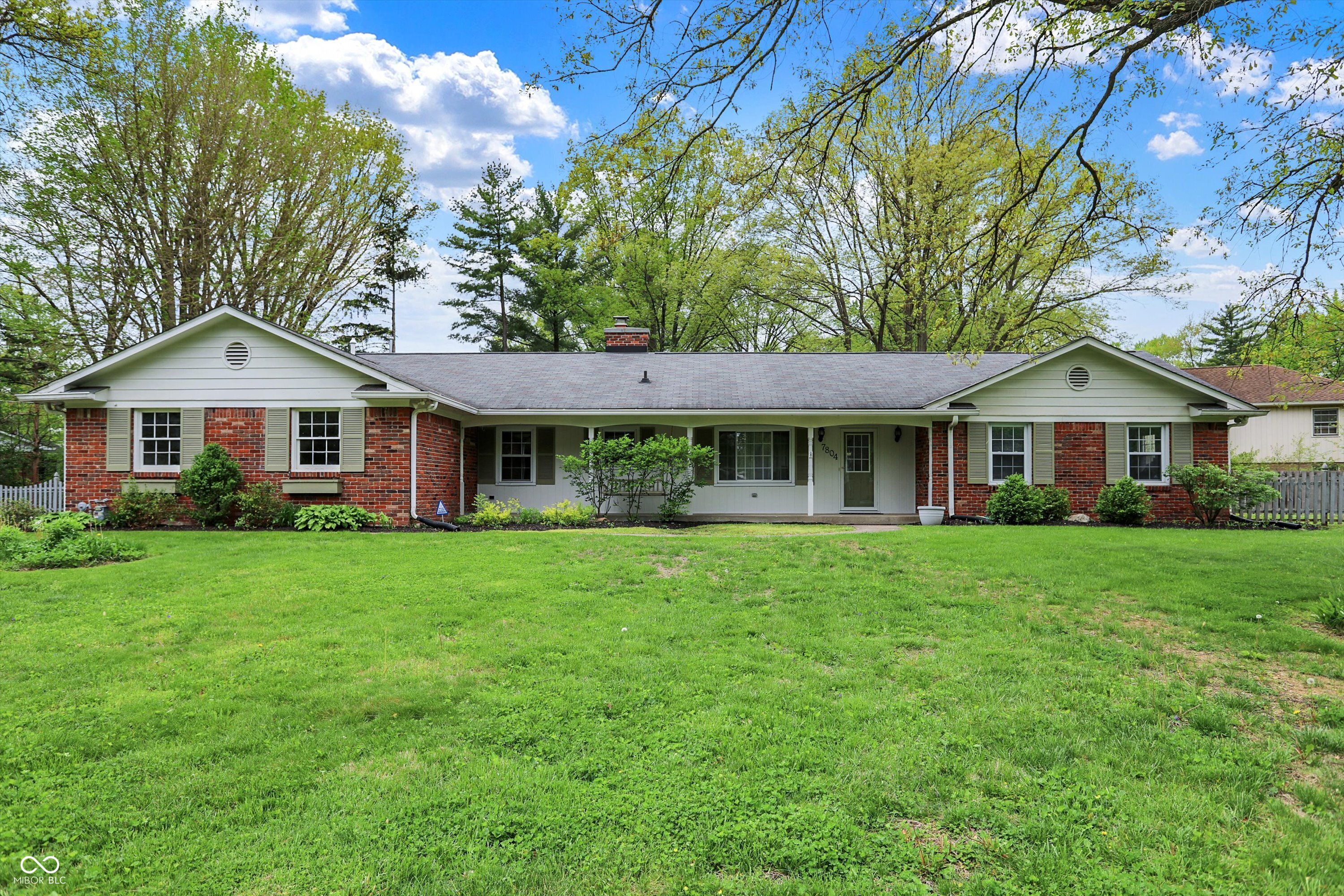 7804 Wawasee Drive