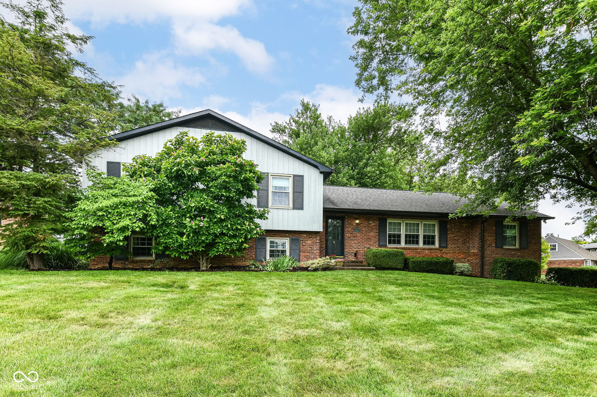 7014 Creekside Lane