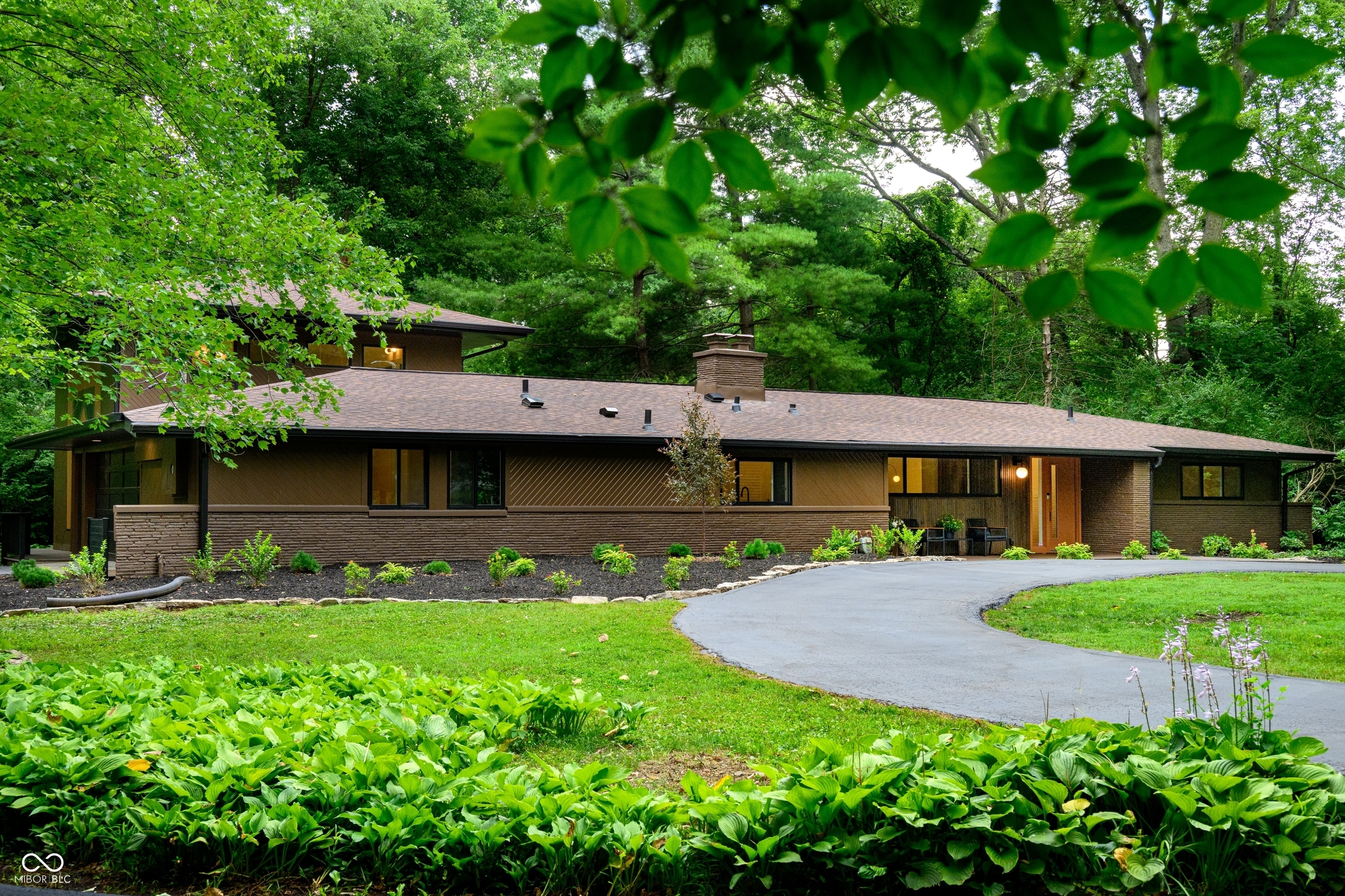 9011 Dunsmuir Drive