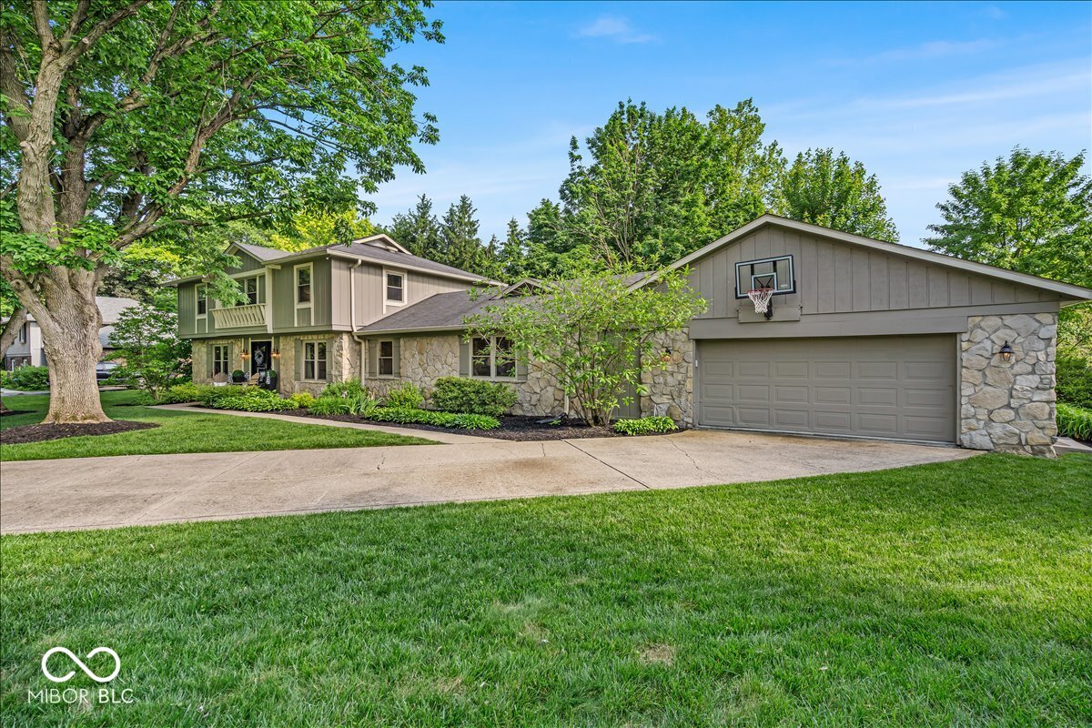 2011 Pin Oak Court