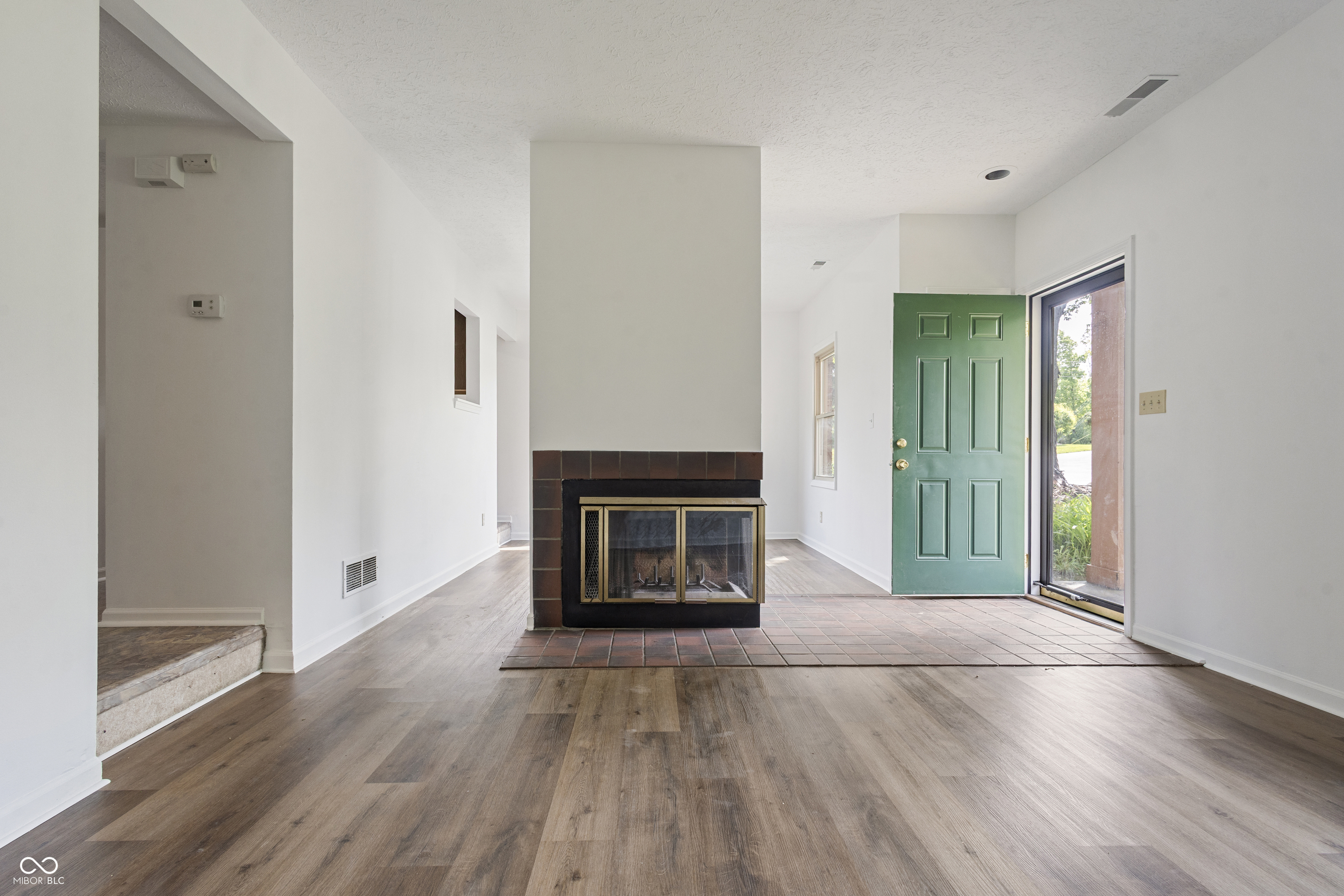 9572 Maple Way
