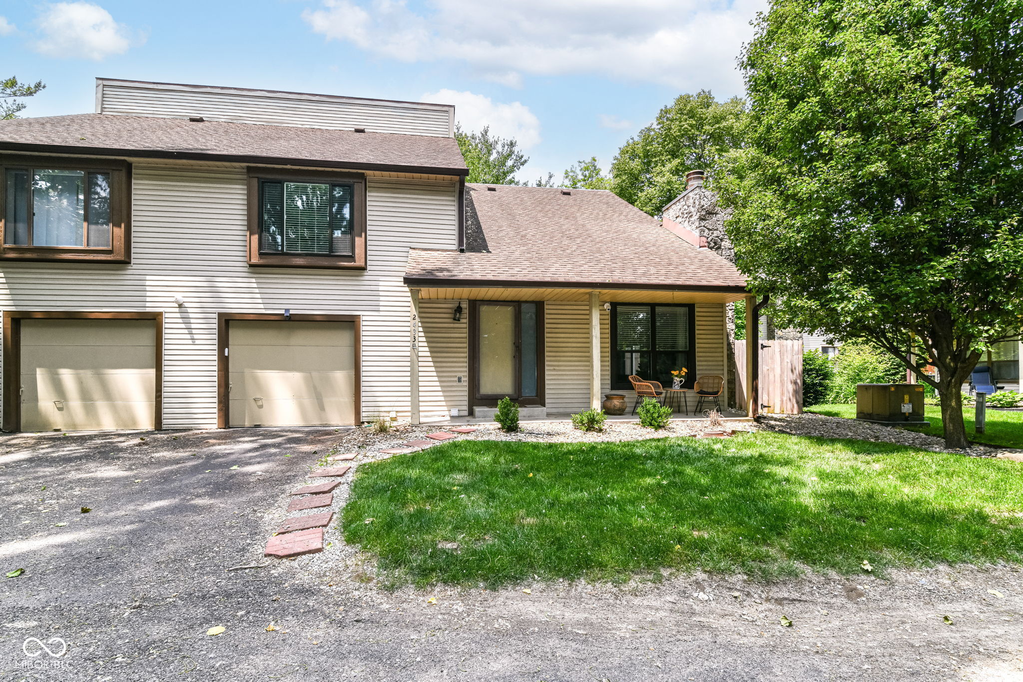 2433 Hideaway S Drive