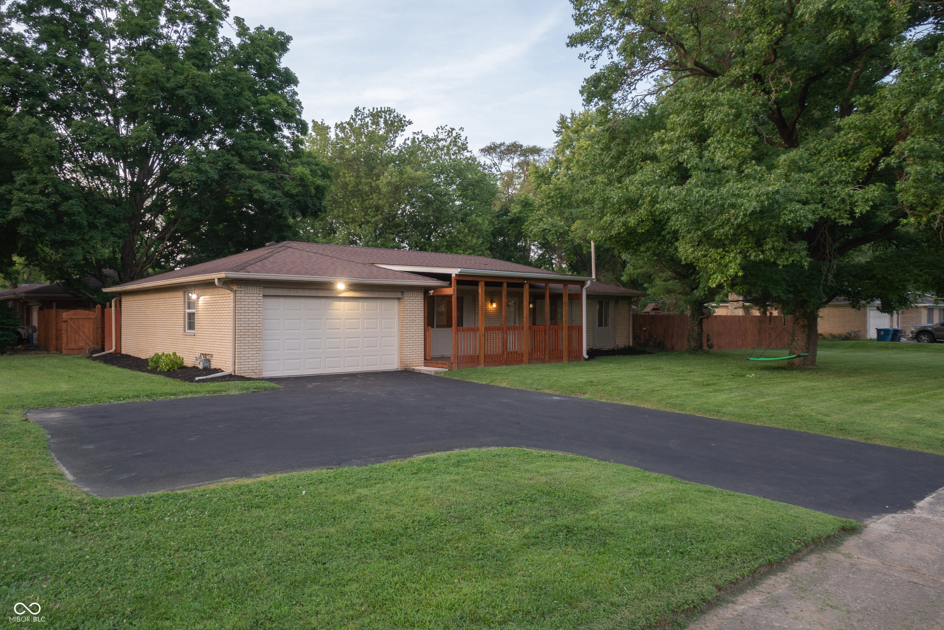1208 W 79th Street