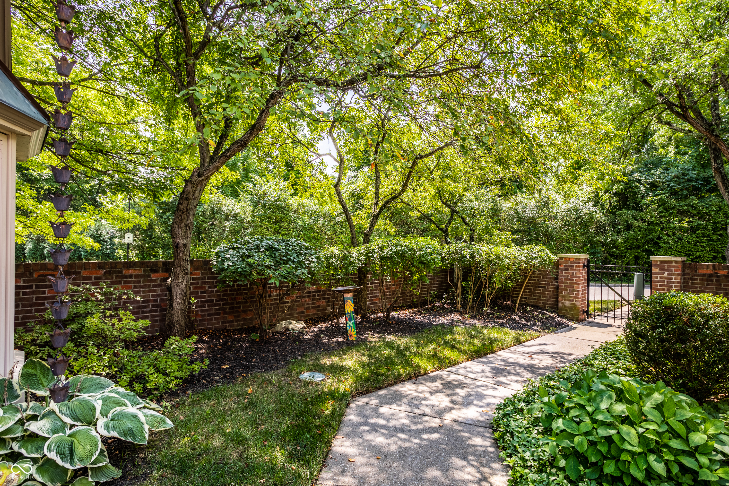 8535 Olde Mill Circle W Drive