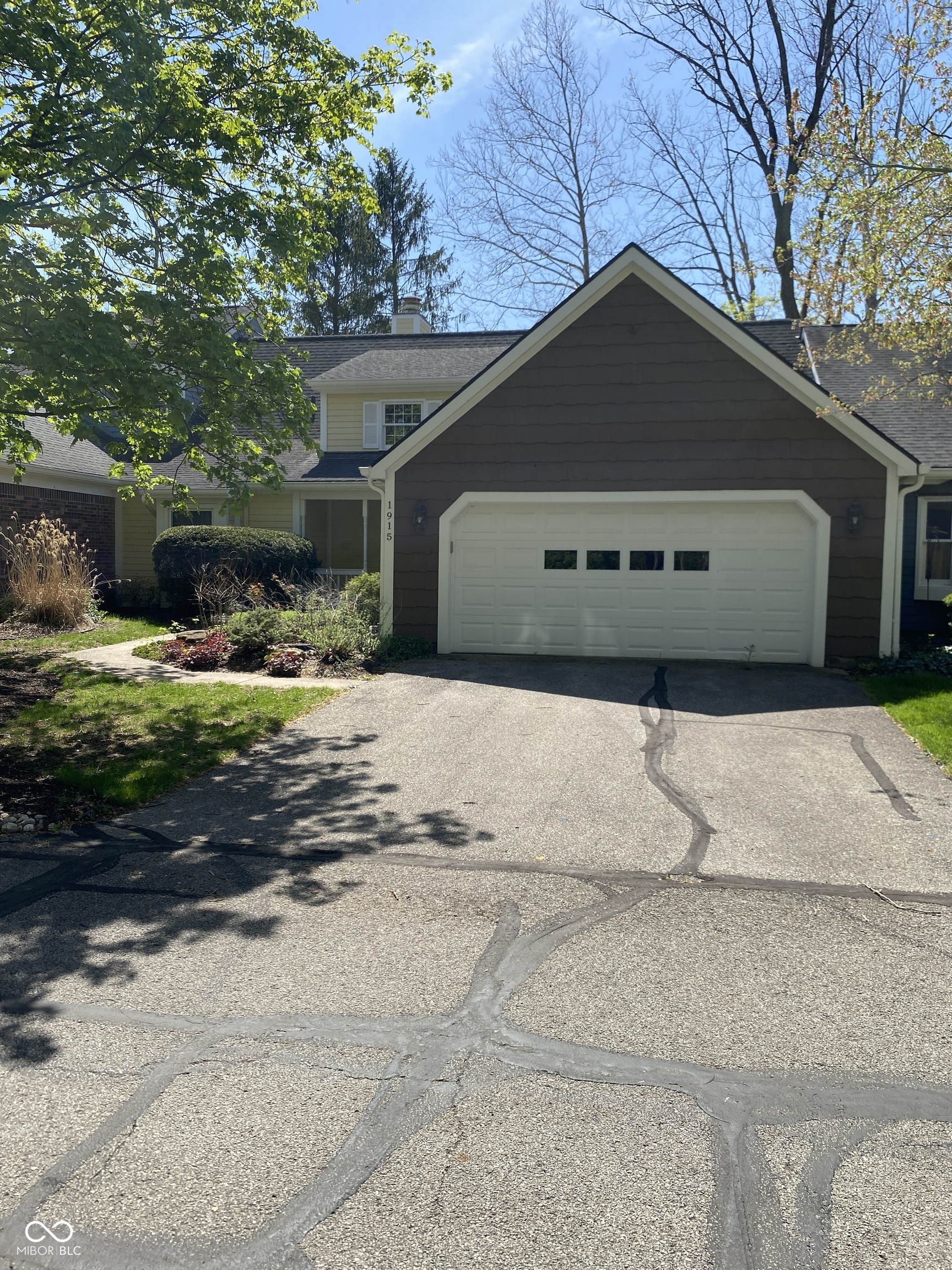 1915 Seaport Drive