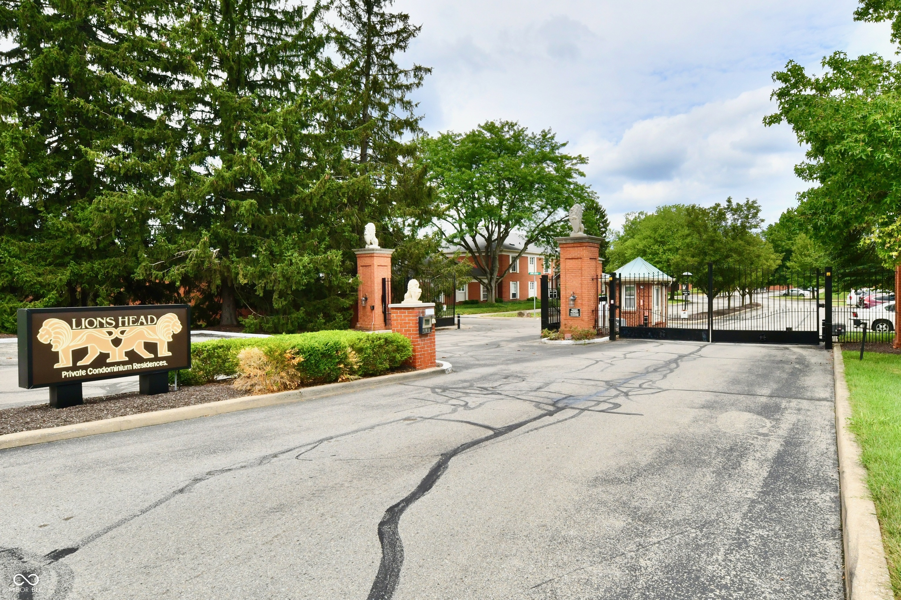7316 Lions Head Drive